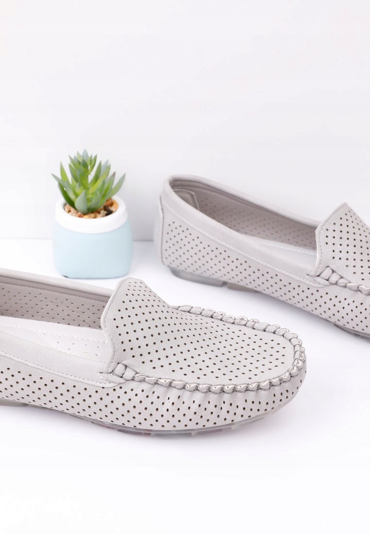 SREBRNE MOKASYNY DAMSKIE WSUWANE PÓŁBUTY AŻUROWE PŁASKIE WKŁ. EKOSKÓRA Marka inna