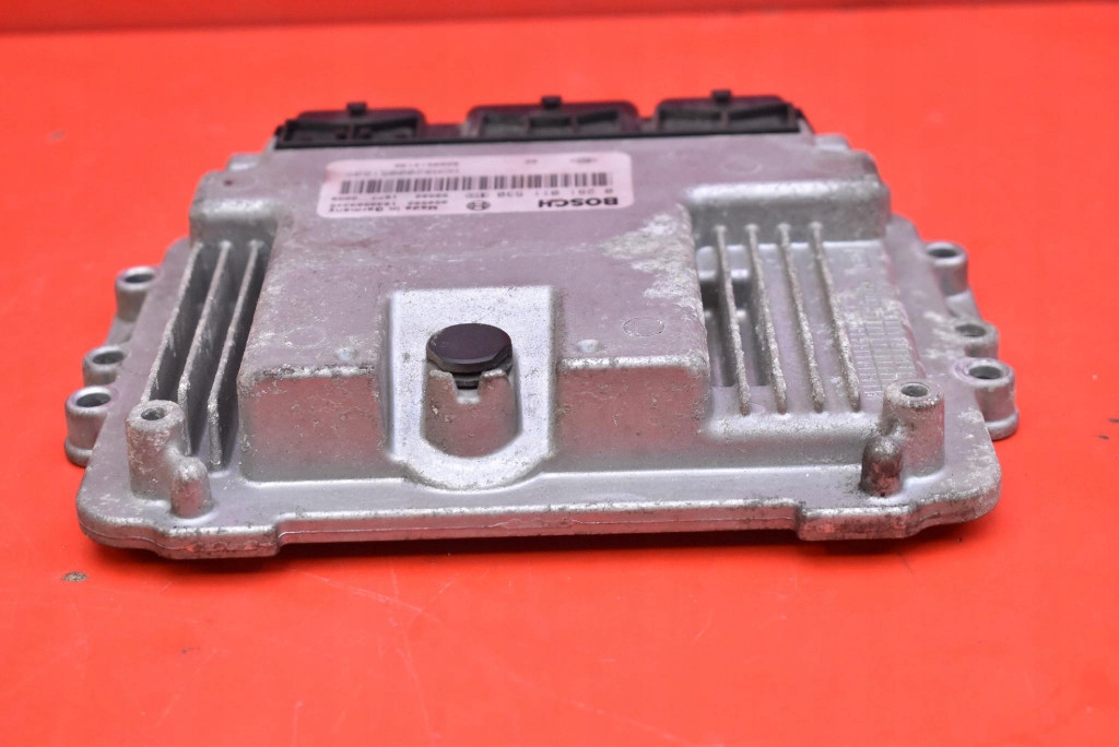 control unit computer of the engine 8200512196 RENAULT TRAFIC II 1.9 DCI 82 KM 01-06