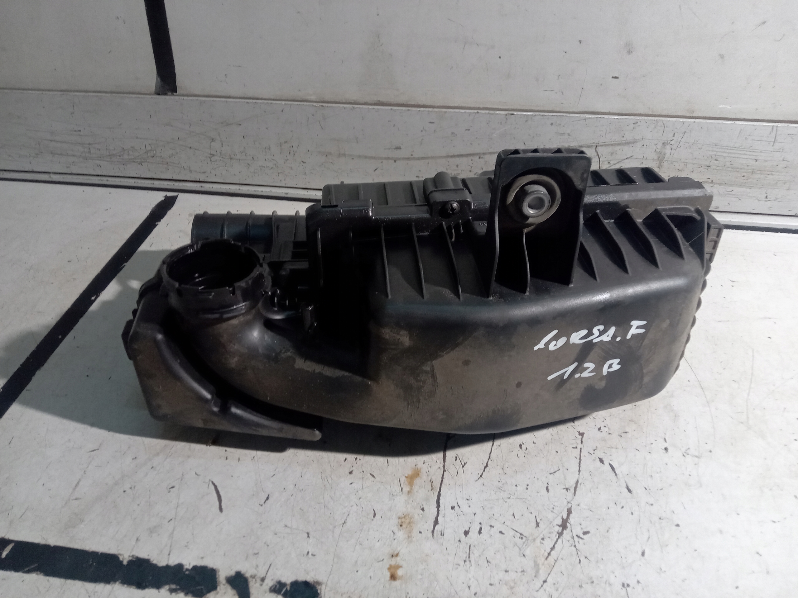 9813534180 - OPEL CORSA F КОРПУС ВОЗДУШНОГО ФИЛЬТРА 1.2 B