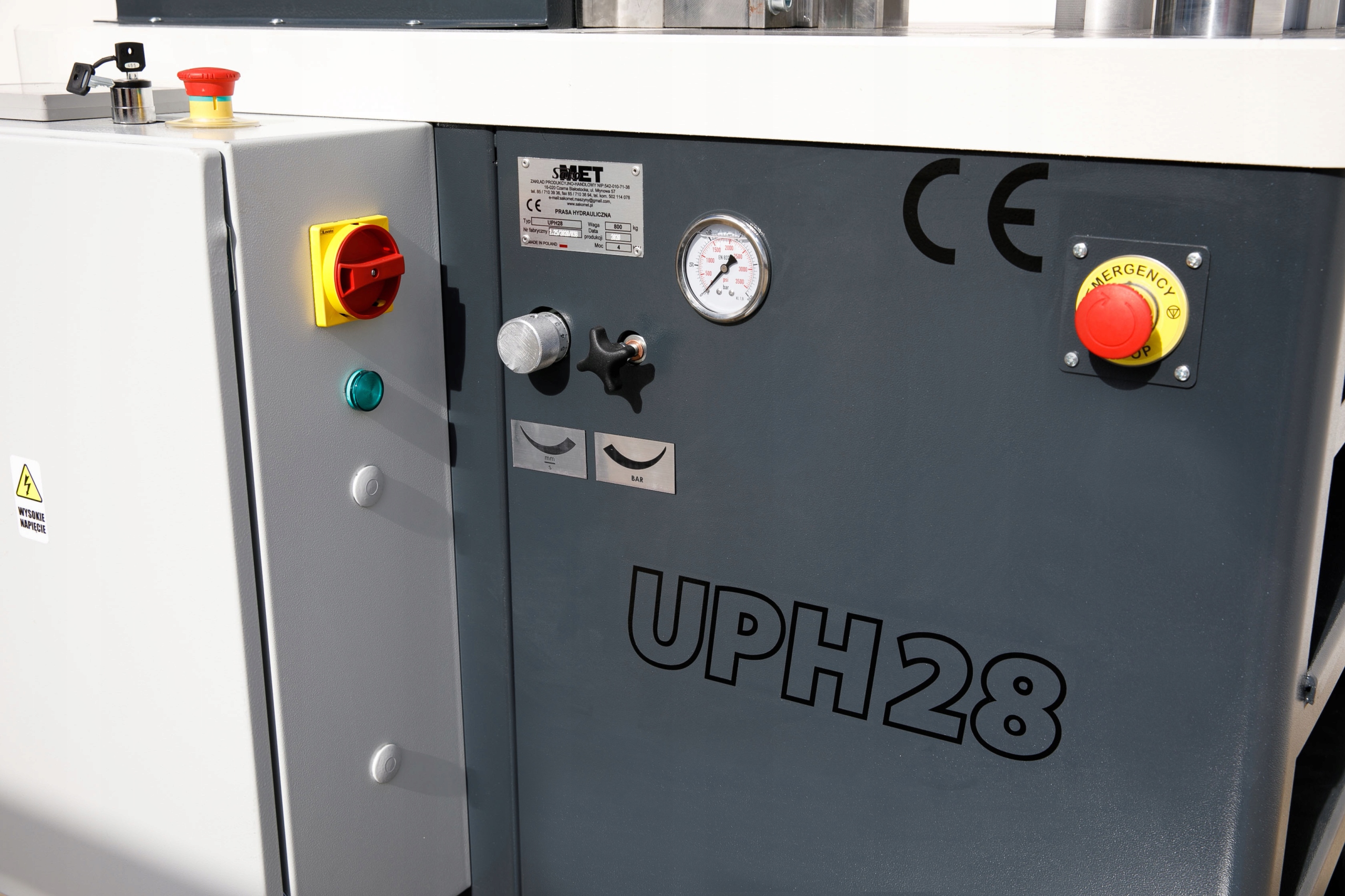 POZIOMA PRASA HYDRAULICZNA 28T BOKSERKA PRODUCENT Rodzaj prasa