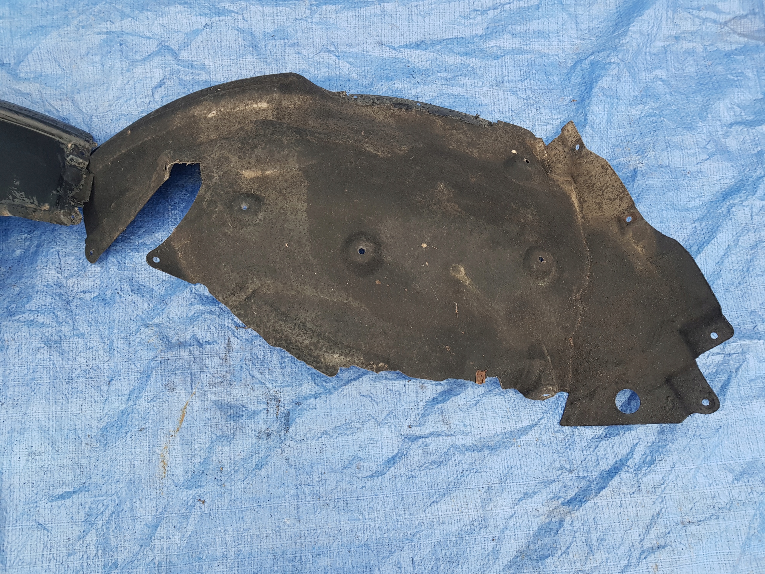 mudguard front right BMW 5 GT F07 7193494 7193510