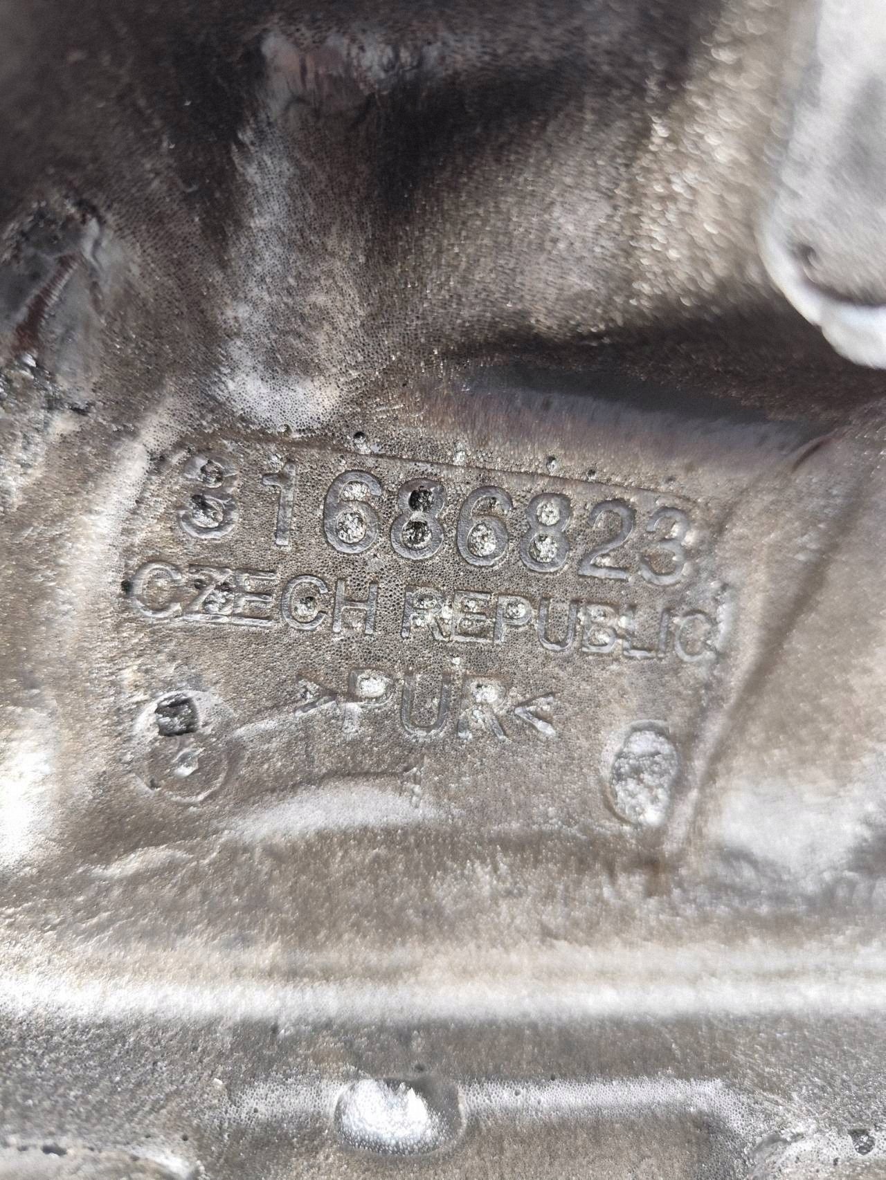 VOLVO V60 II fedél motorfedél 31686823