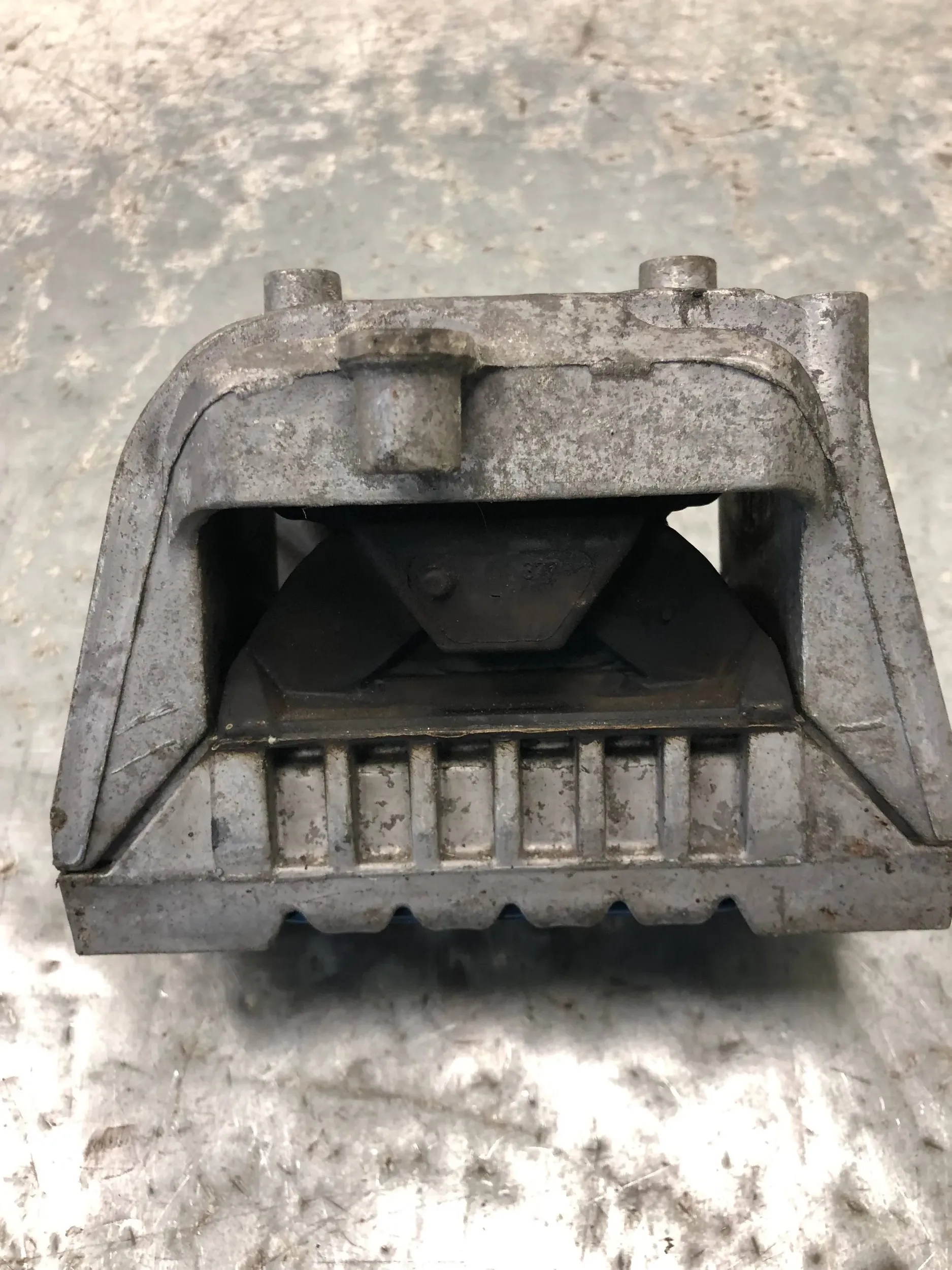 holder engine mount VW PASSAT CC LIFT 1K0199262CR