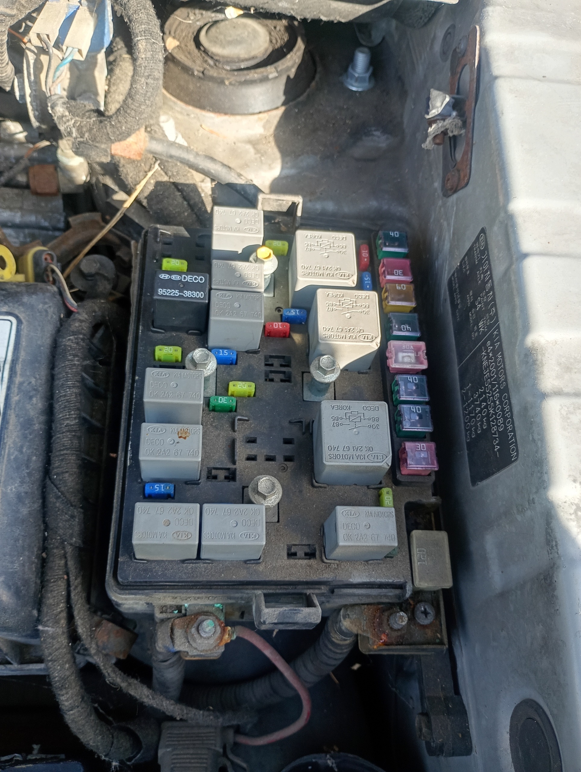 module fuse box Kia Sportage 2 II 04-10 2.0 16V