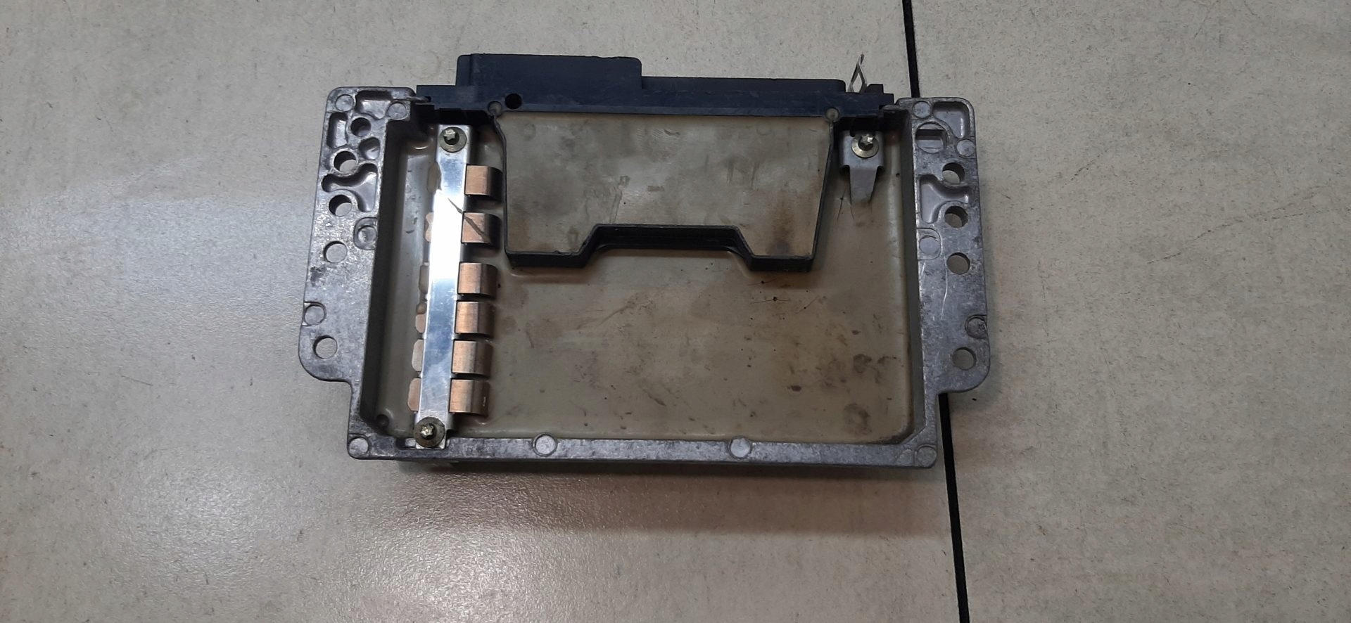 control unit of the engine KANGOO 1.4 7700108813 7700110257