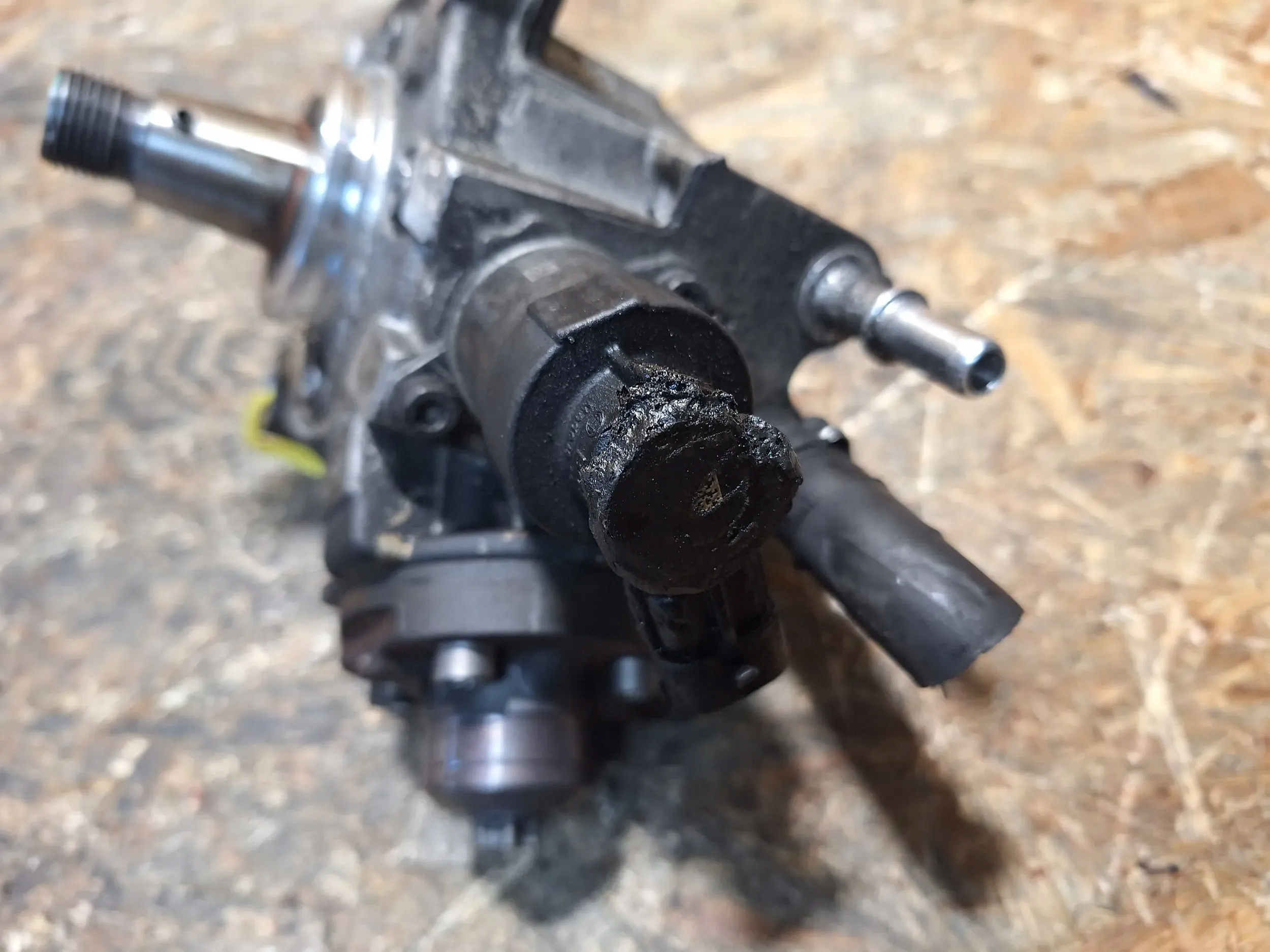 Einspritzpumpe ALFA ROMEO STELVIO GIULIA 2.2 D 0445010737