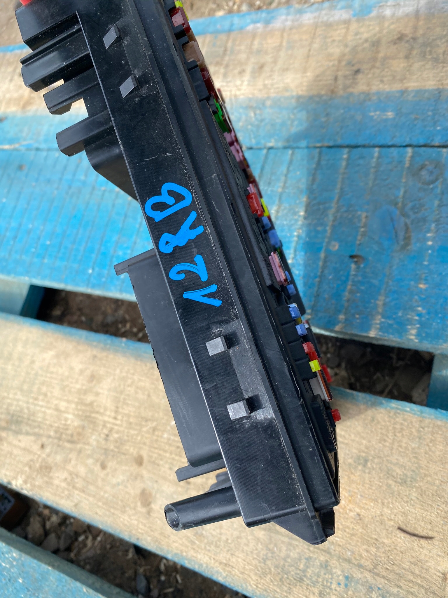 Module Module fusibles OPEL ASTRA J 13318783 RJ