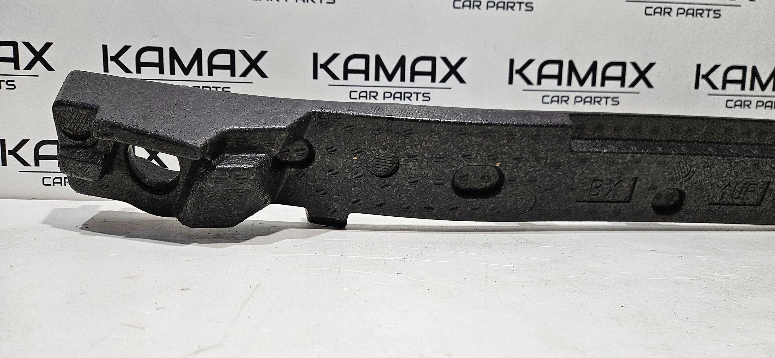 Absorber nárazníku předního předek Lexus LBX 5261152410