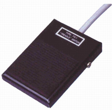 

Przełącznik pedał nożny FS-1 On-(on)