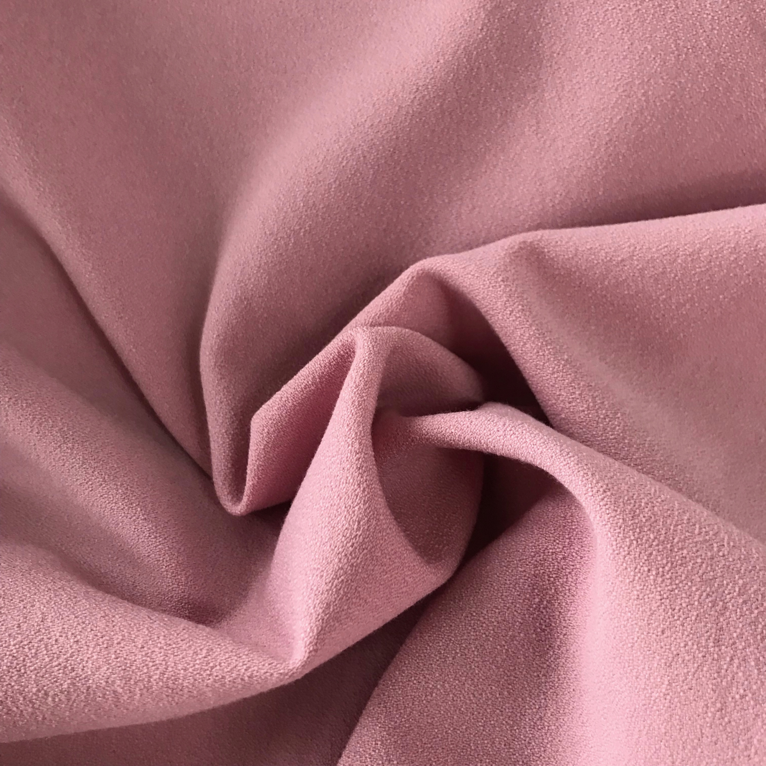 Tkanina krepa gładka w kolorze różu