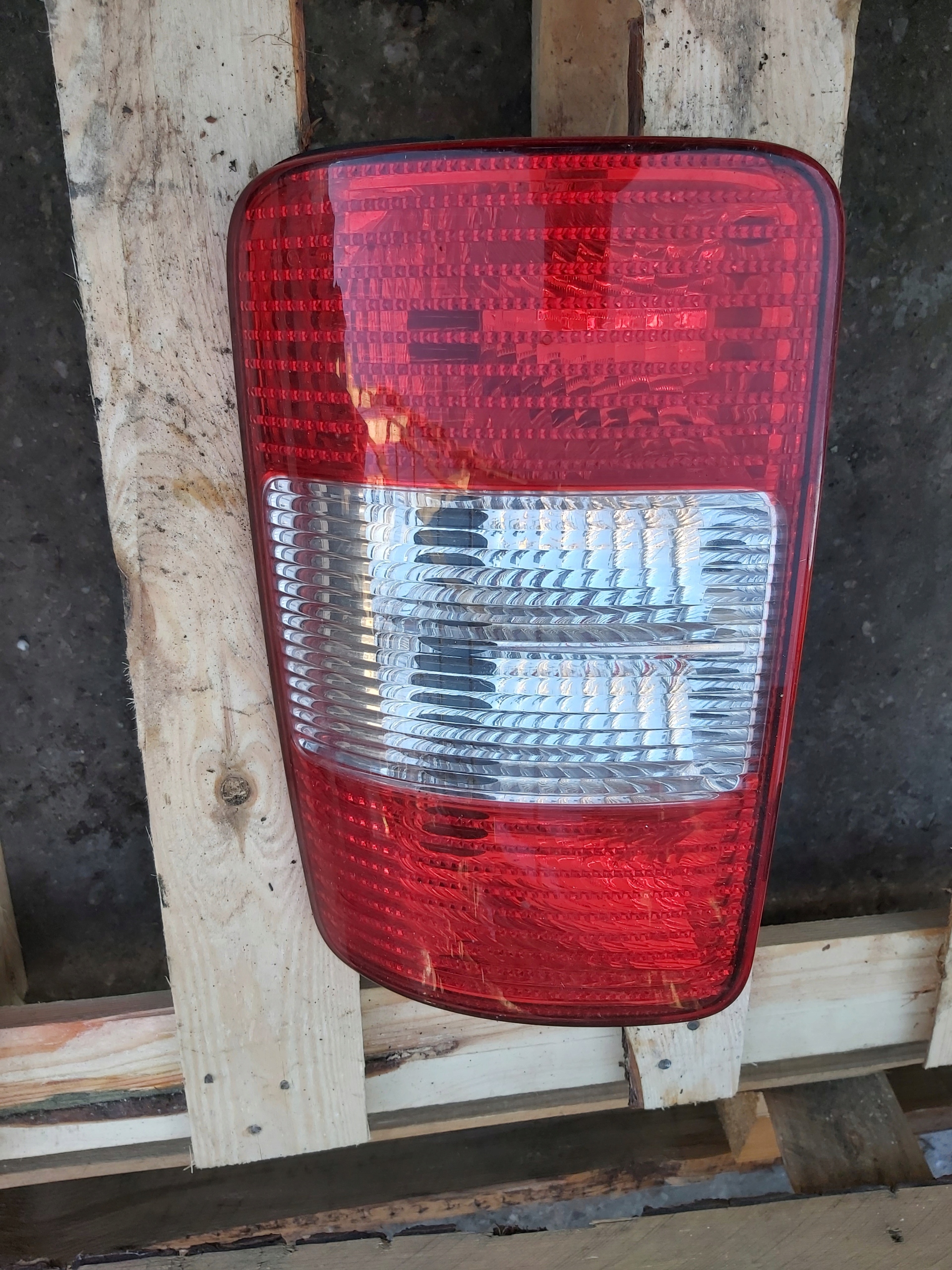 VW CADDY III 04-10 light left rear left rear part without WKLADU