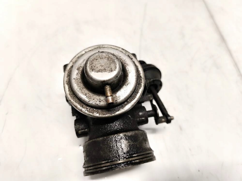 Audi A6 клапан EGR 2002 1.9л