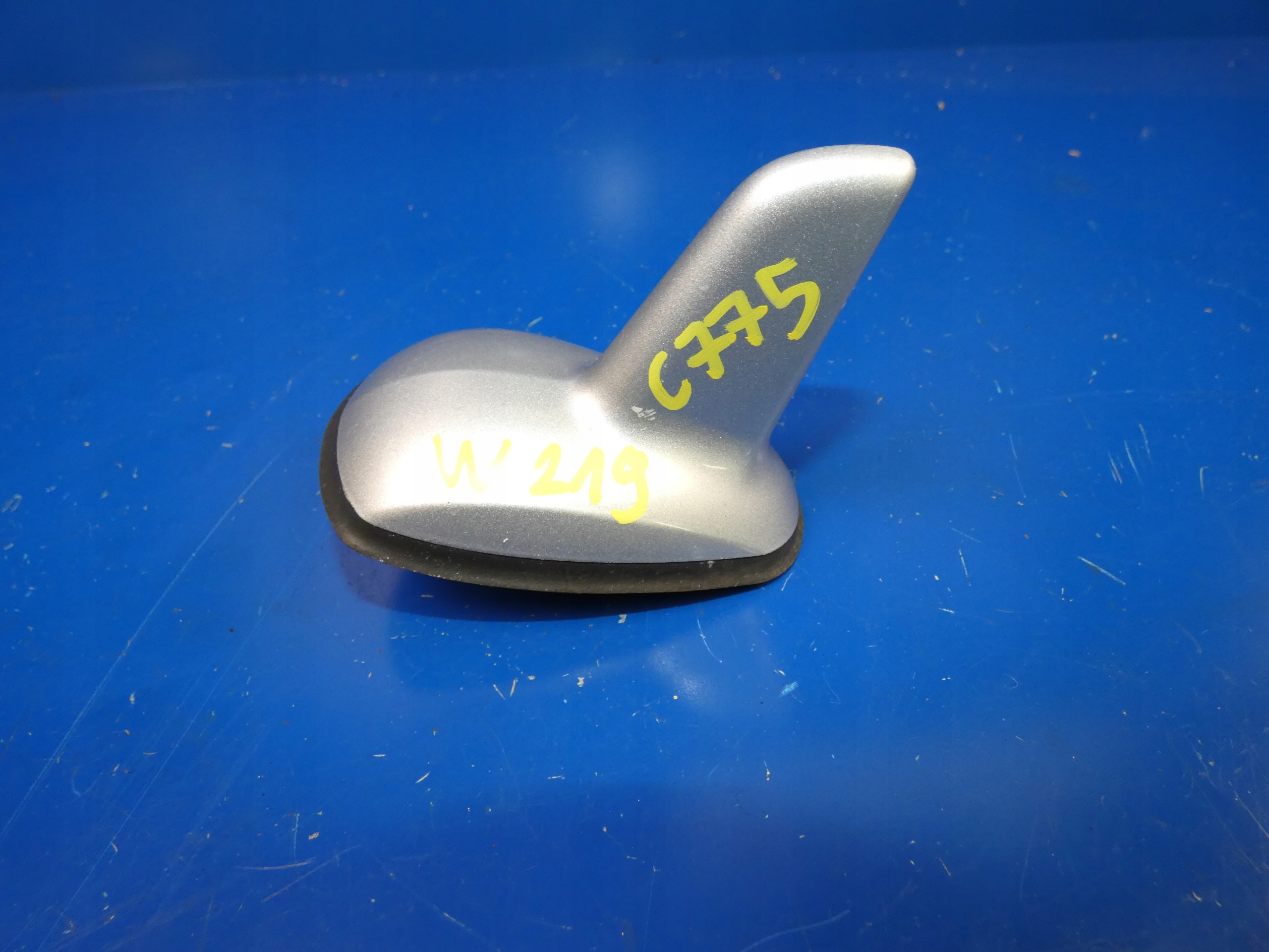 MERCEDES CLS W219 antenne dach haifischflosse