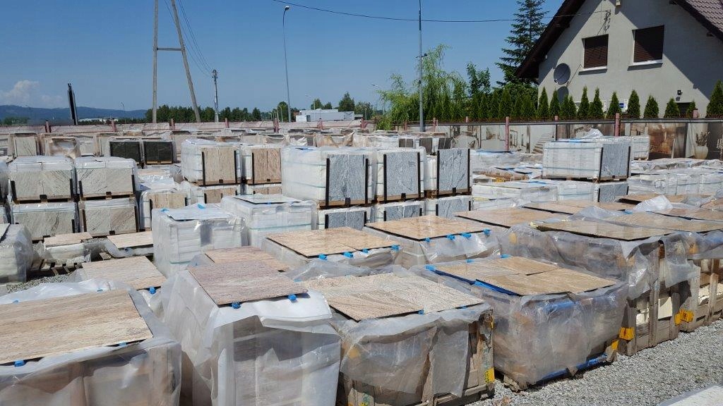 PŁYTKI GRANITOWE BIANCO SARDO PASY ANTYPOŚLIZGOWE Szerokość produktu 40 cm