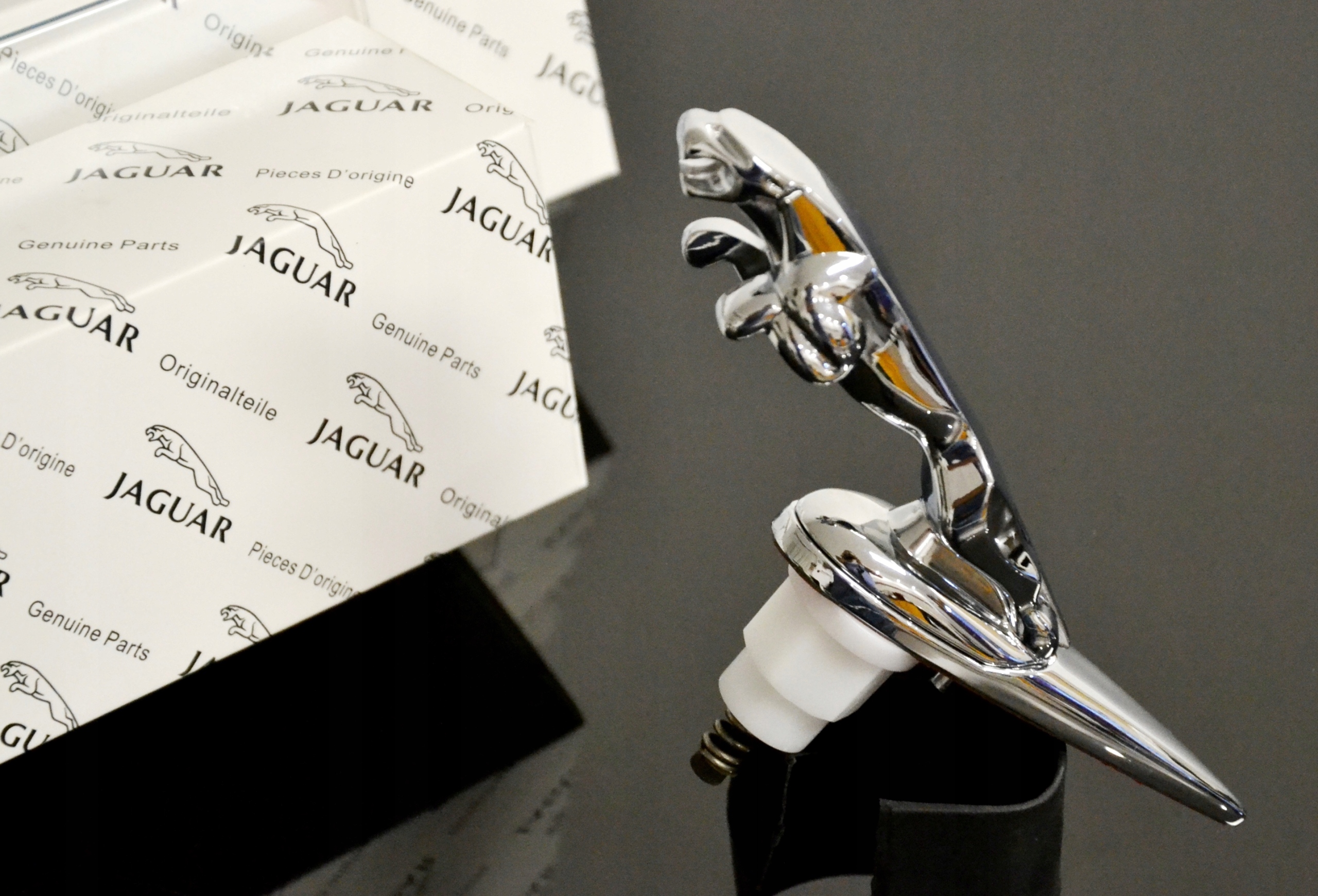 JAGUAR XJ x350 XF XK S TYPE X TYPE kot na maskę Emblemat Maski Statuetka Długość (cm) 165 cm