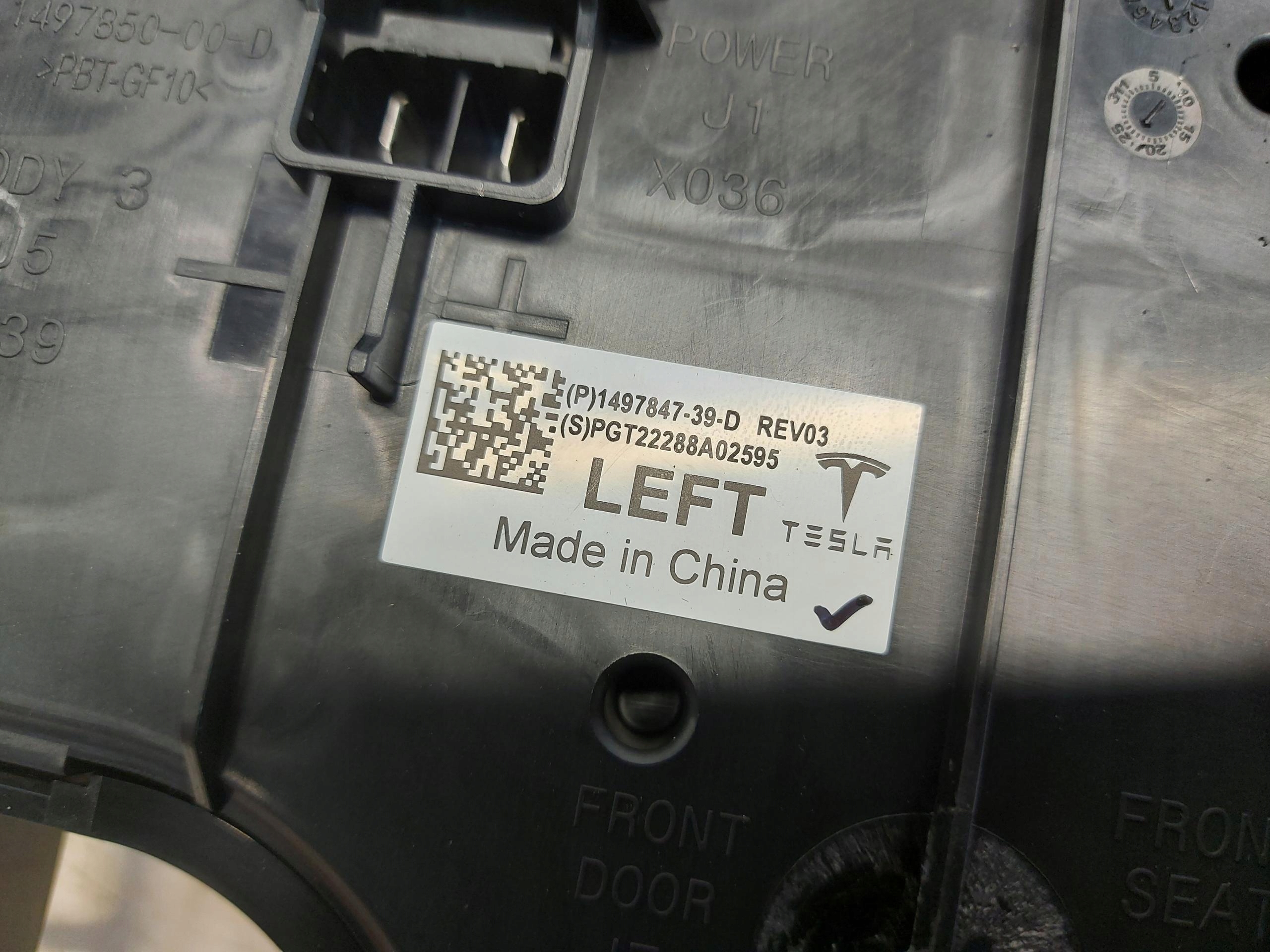 TESLA MODEL Y 2022r, naped rear part module control unit komfortu left 1497847-39-d