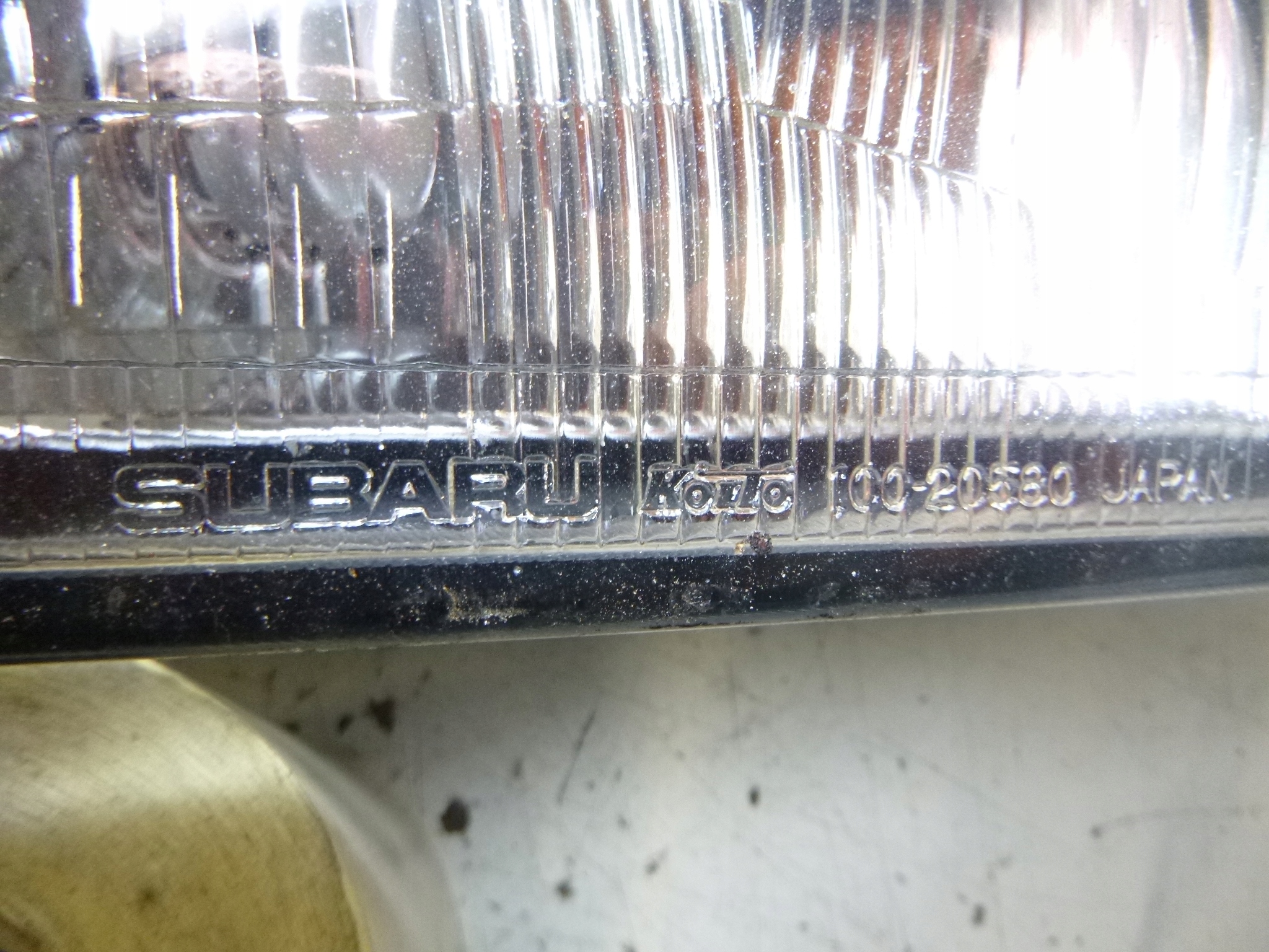 light front Subaru Legacy II BD 1998r.