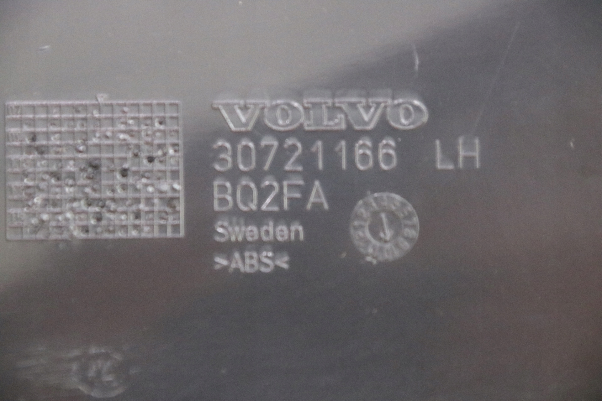 VOLVO XC60 und Blende Abdeckung SLUPKA links links 30721166