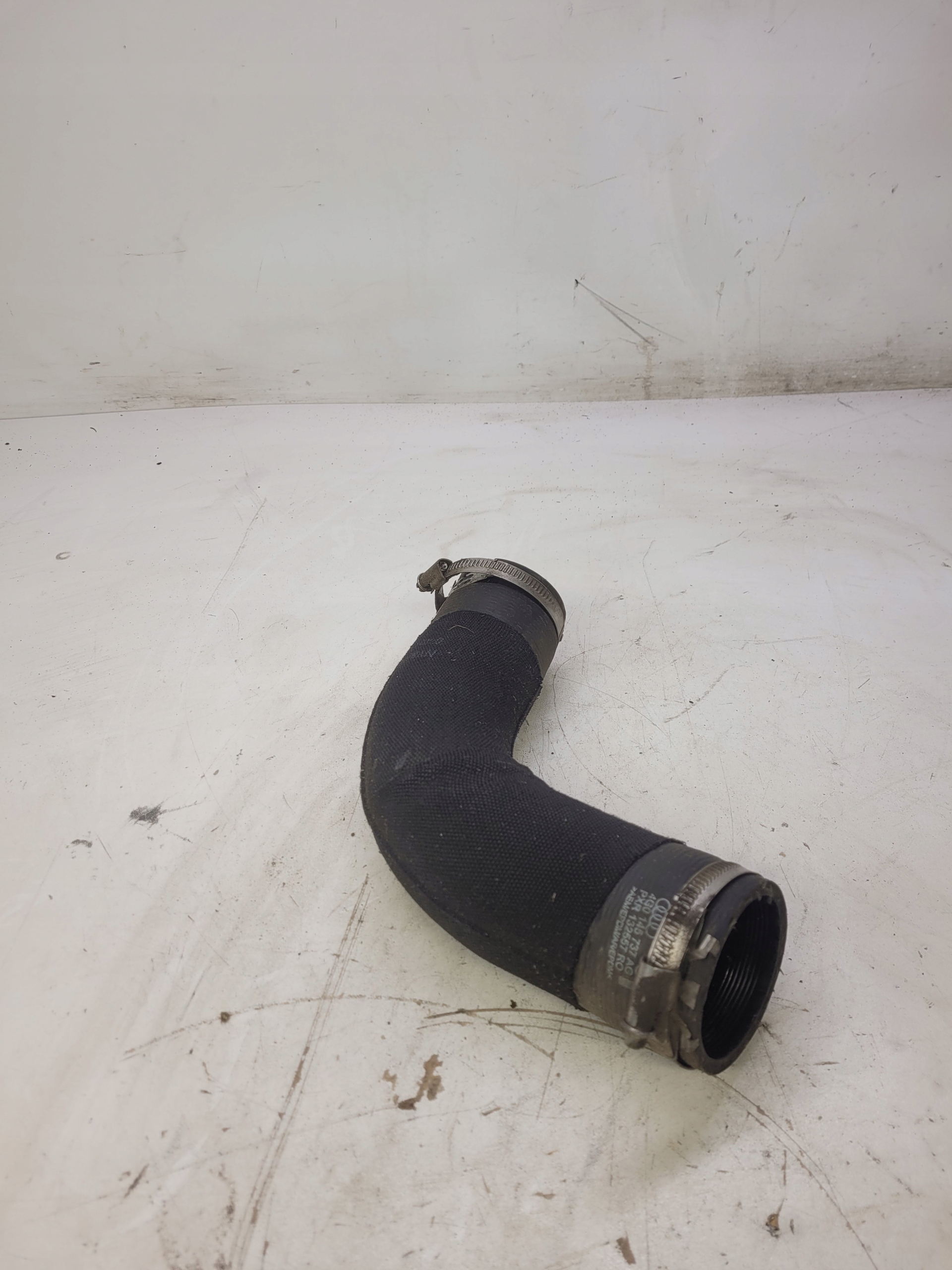 trouba hadice intercoolera AUDI A6 C7 A7 4G0145737AG