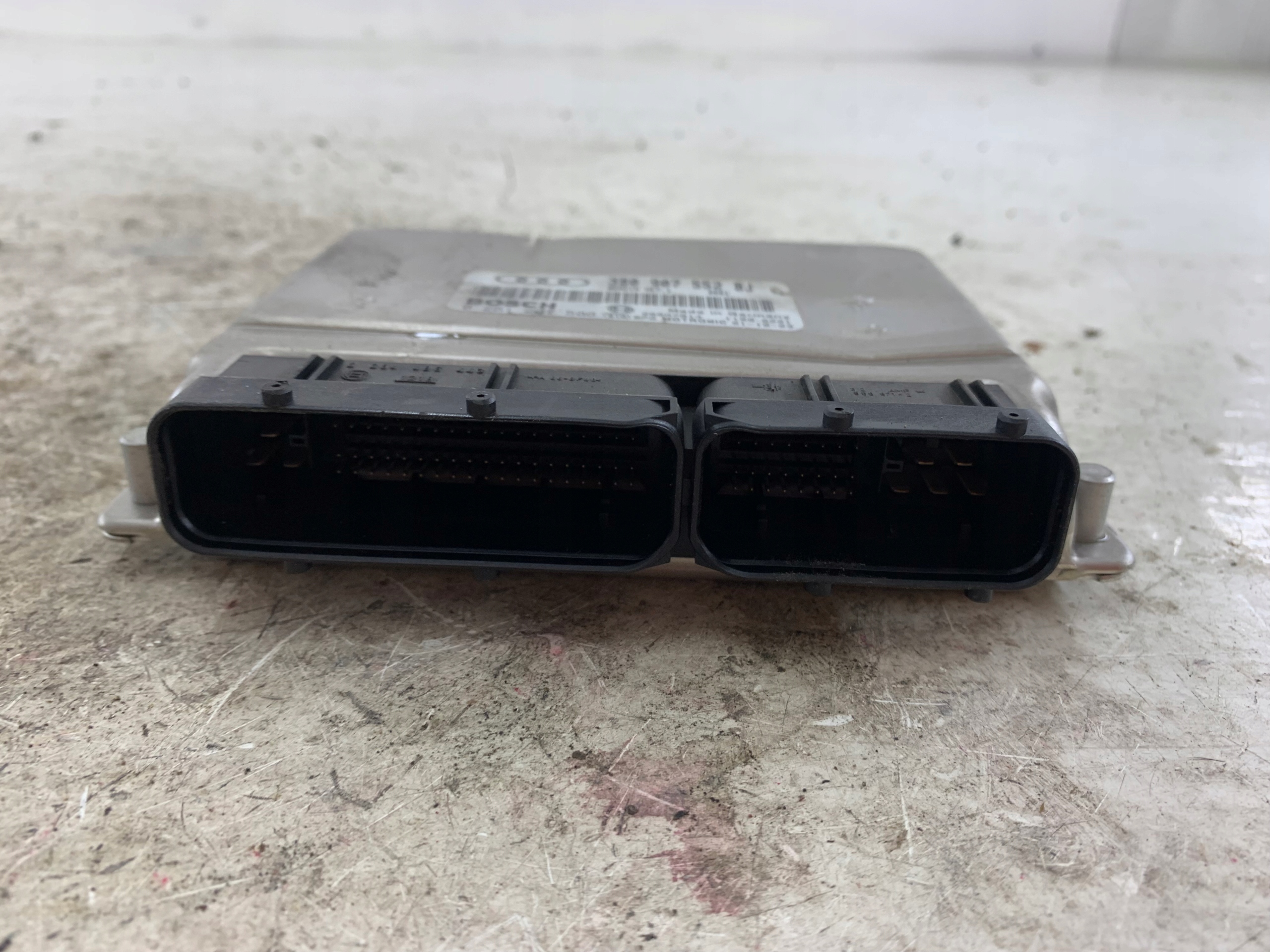 AUDI A6 C5 A4 B5 2.4 control unit of the engine 3B0907552BJ