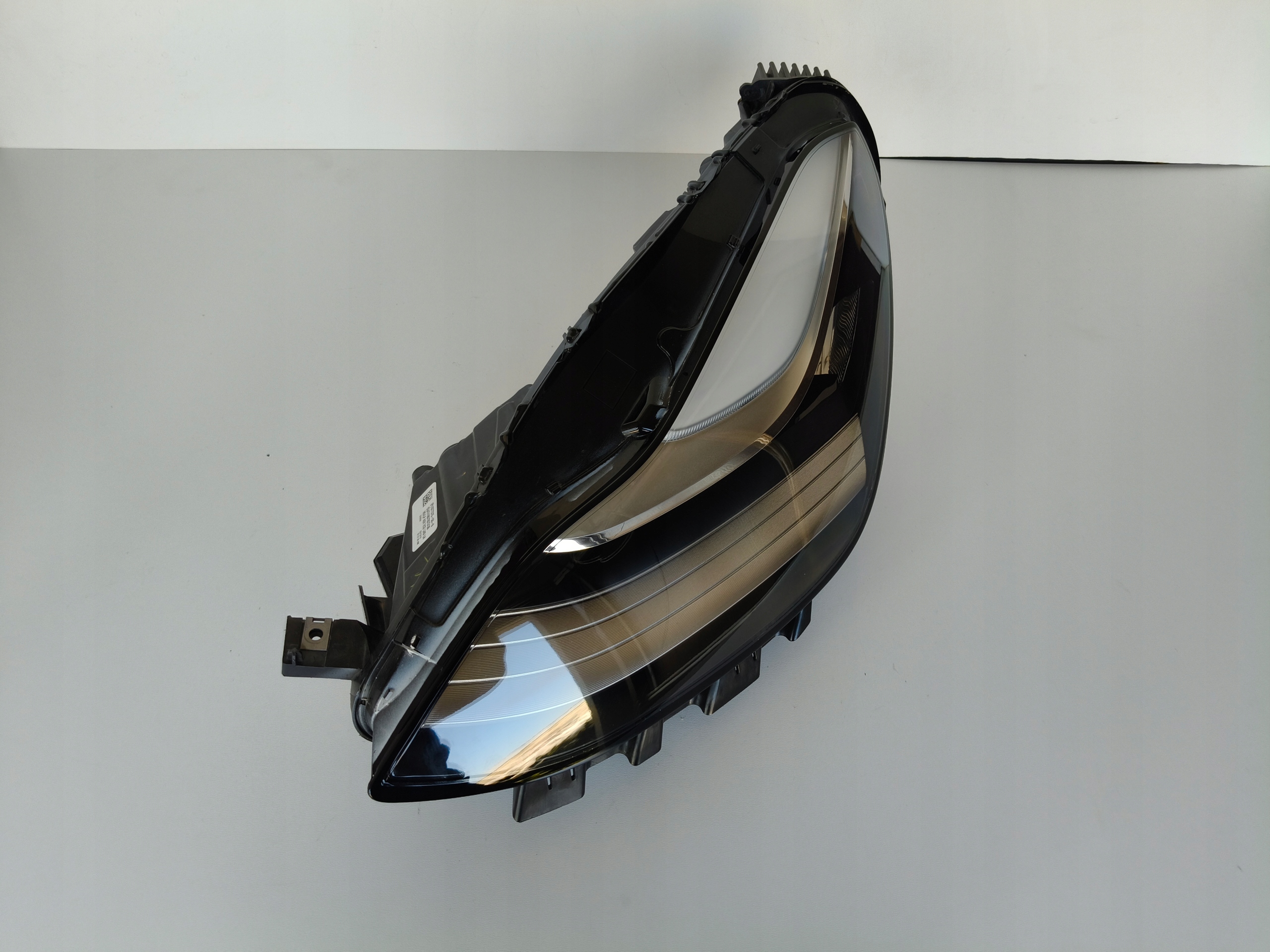 light left REFLEKTOR TESLA MODEL 3 17- FULL LED