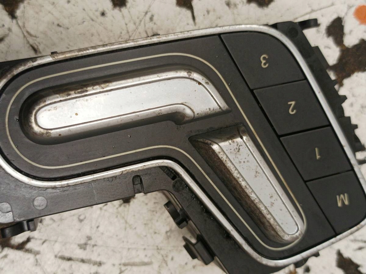 switch seat left front A1779056500 Mercedes CLA-klasa II C118