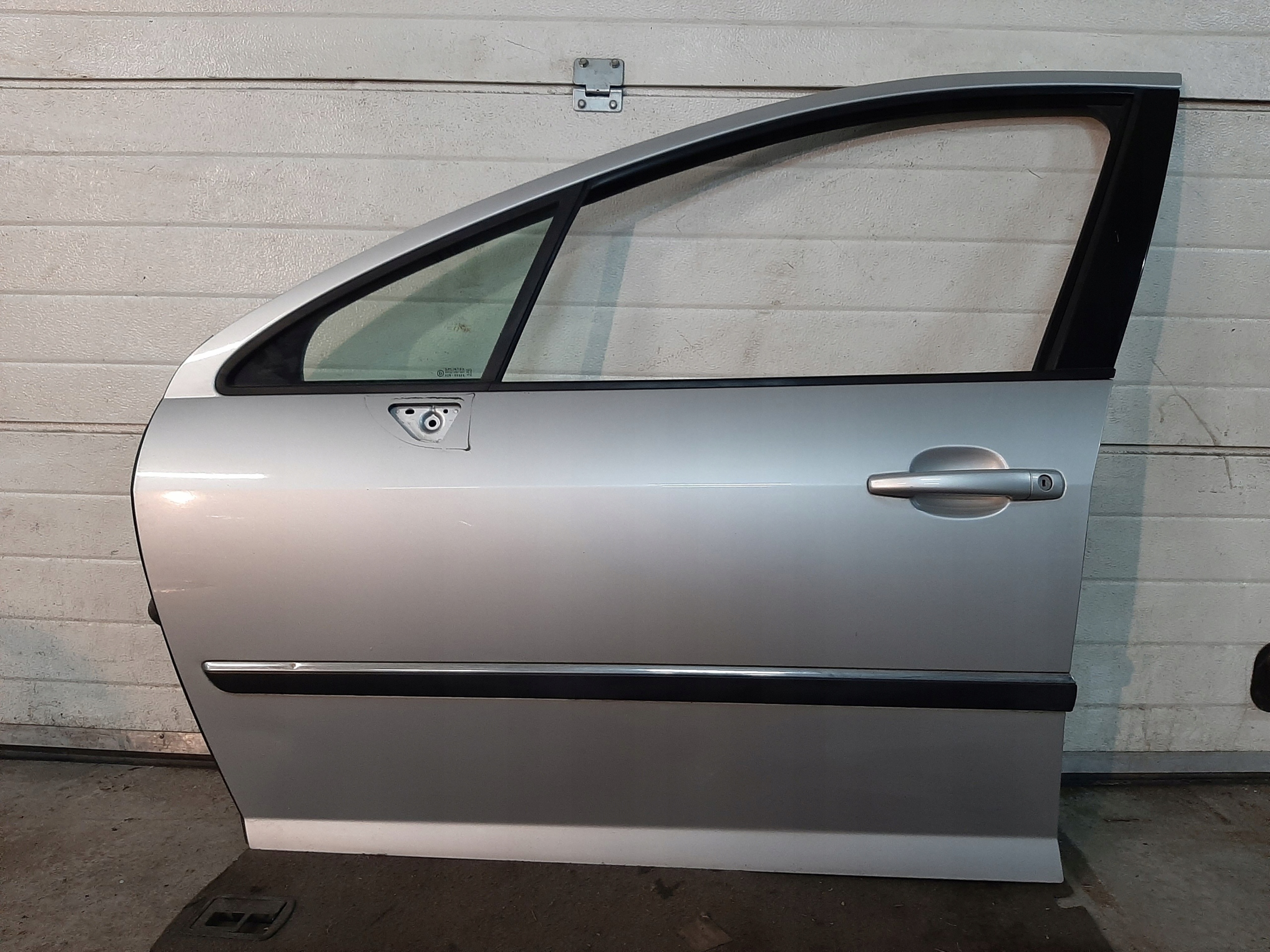 PEUGEOT 407 SW 04R DRZWI LEWY PRZOD KOD EZRC