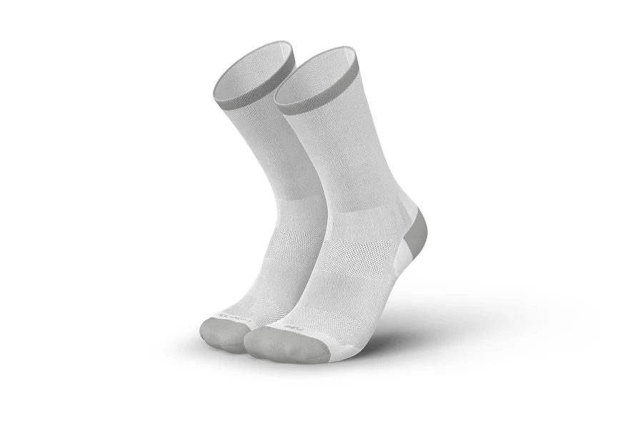 Incylence Skarpetki sportowe Ultralight pure white [Rozmiary skarpet 35-38]