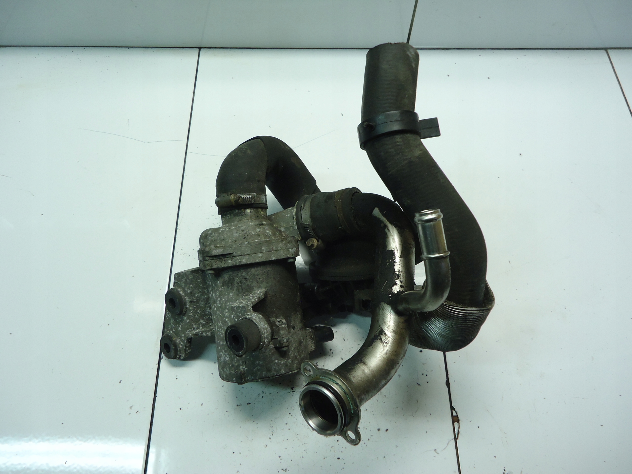 BMW 1 E87 2.0 N43B20 vízpumpa csomag TERMOSTATU 7561229