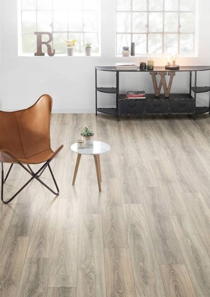 Panele Podłogowe Dąb Bardolino szary EPL036 Egger AC4 8 mm V4 1.99m2 Producent Egger