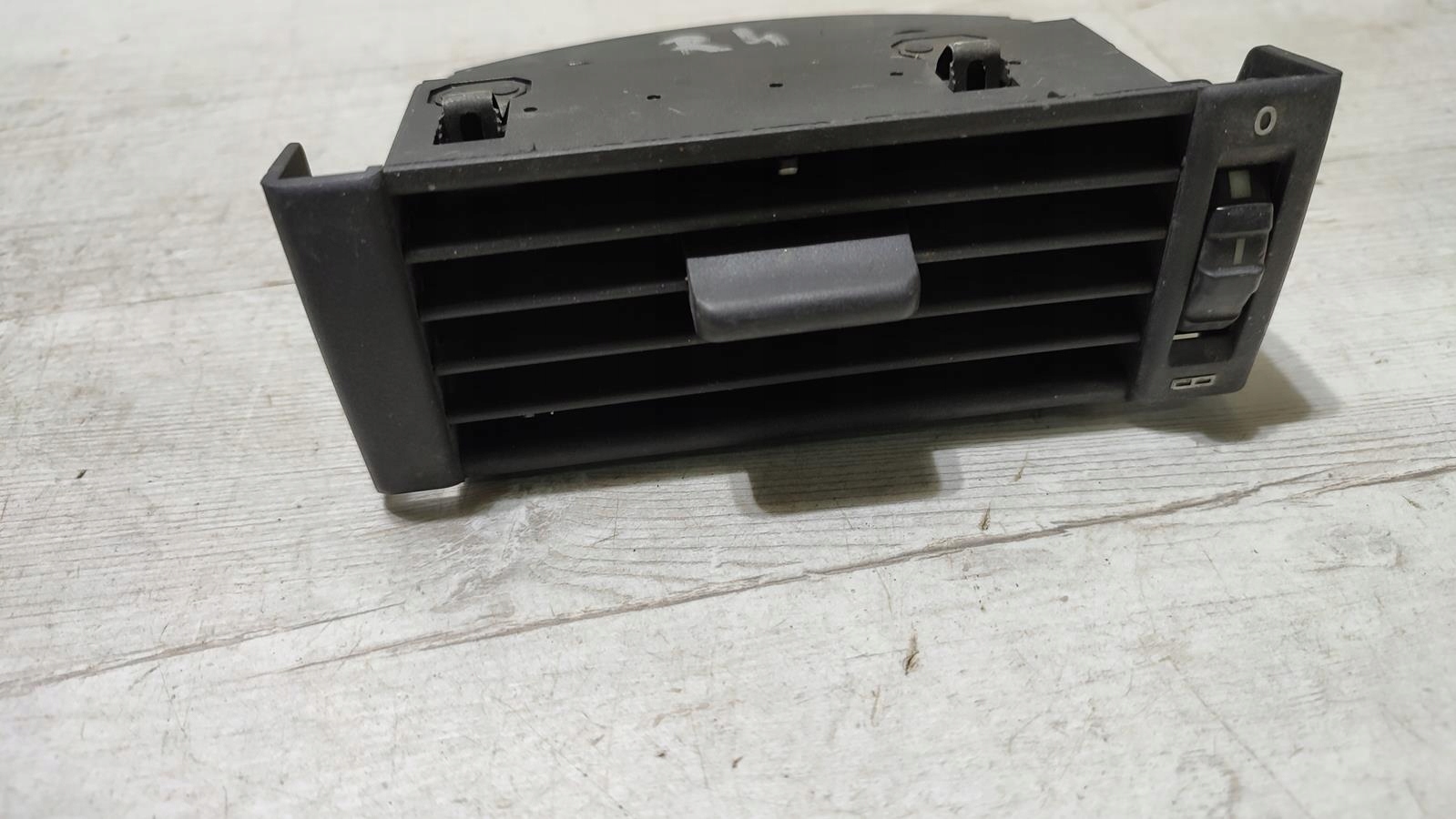 grid air conditioning devices right Mercedes w124