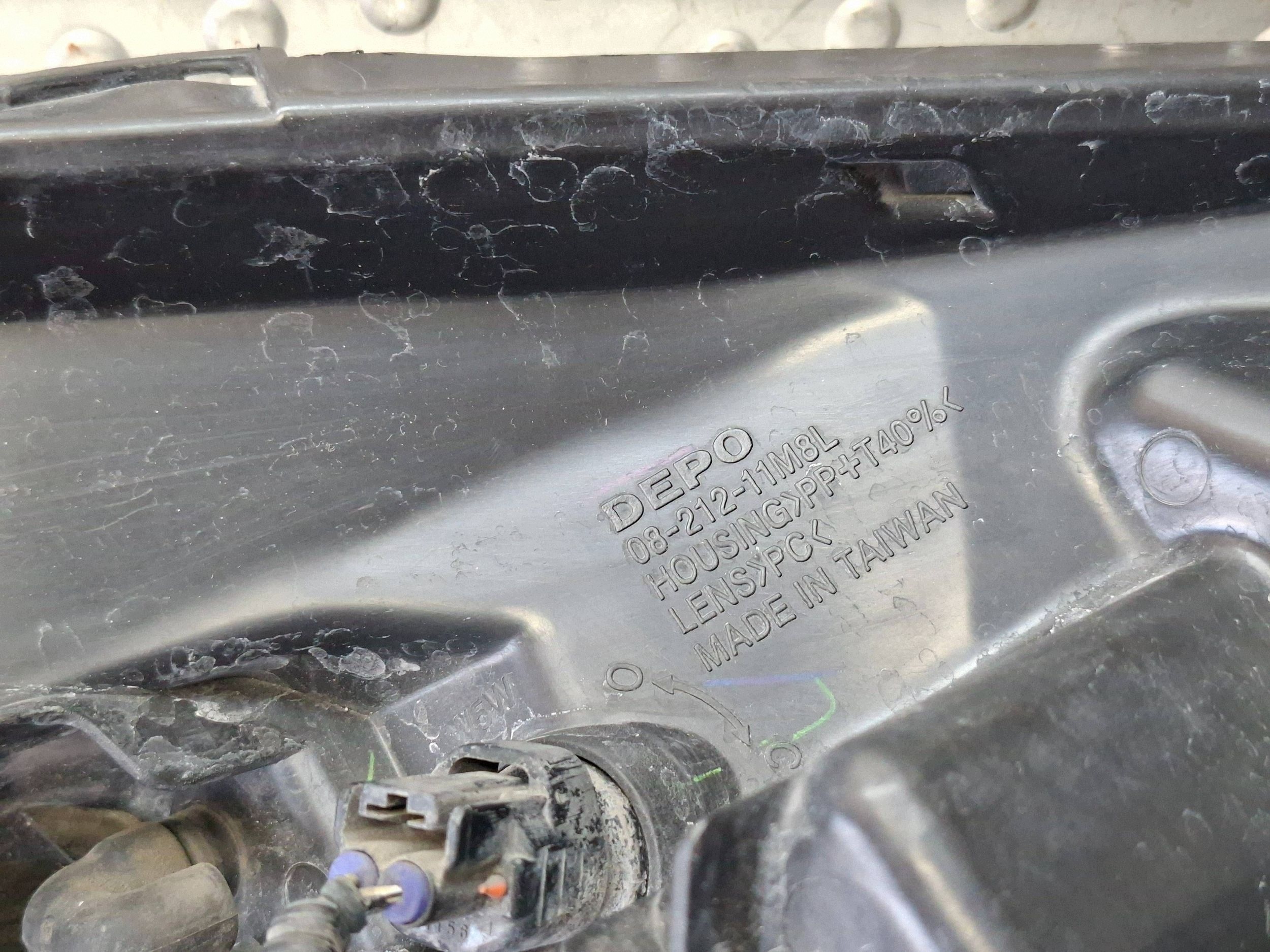 light front left TOYOTA COROLLA VERSO 04-08 EU replacement DEPO