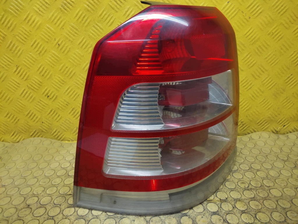 OPEL ZAFIRA B light left rear part 13305774
