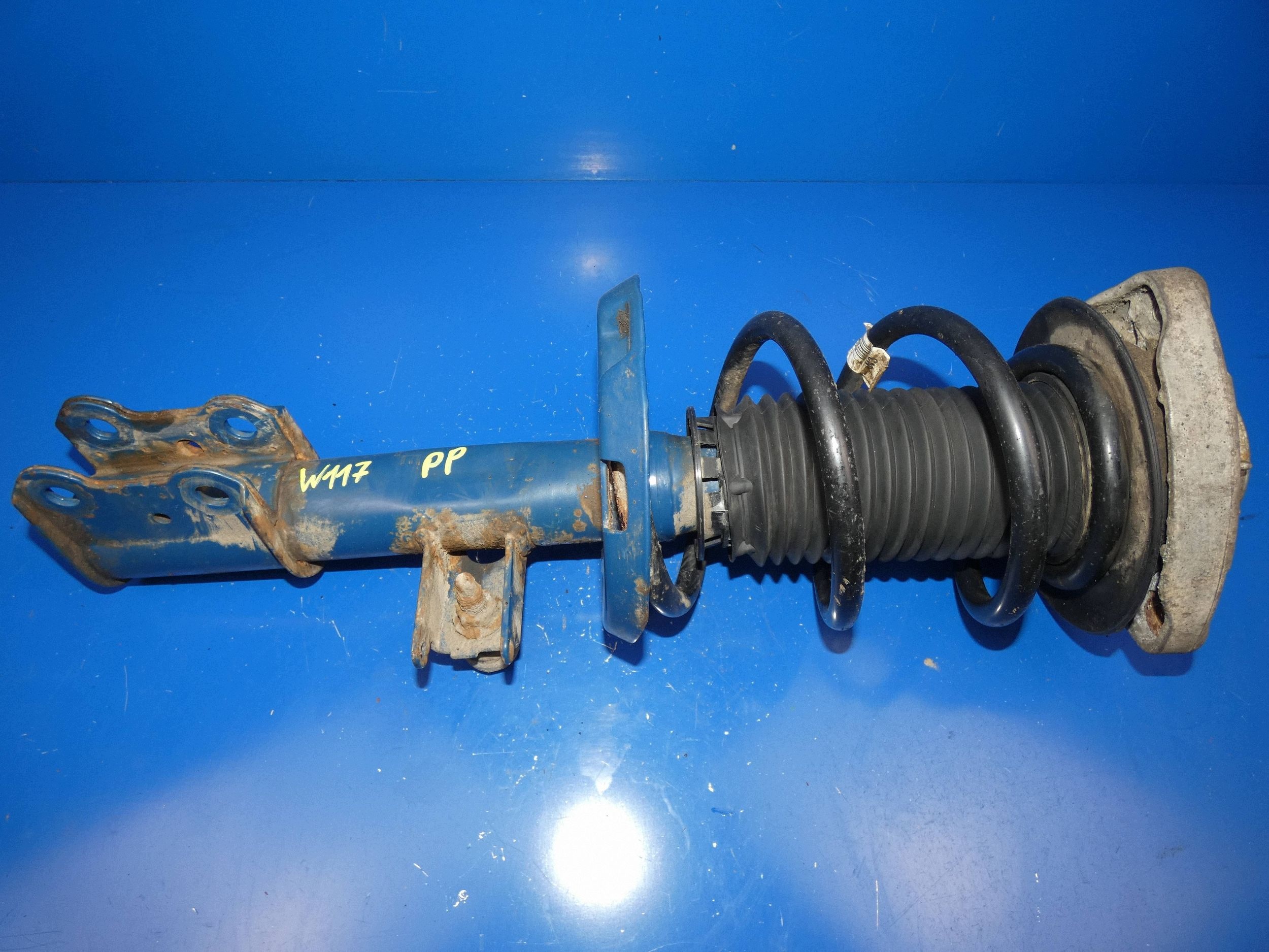 MERCEDES CLA W117 shock absorber right front front MEYLE