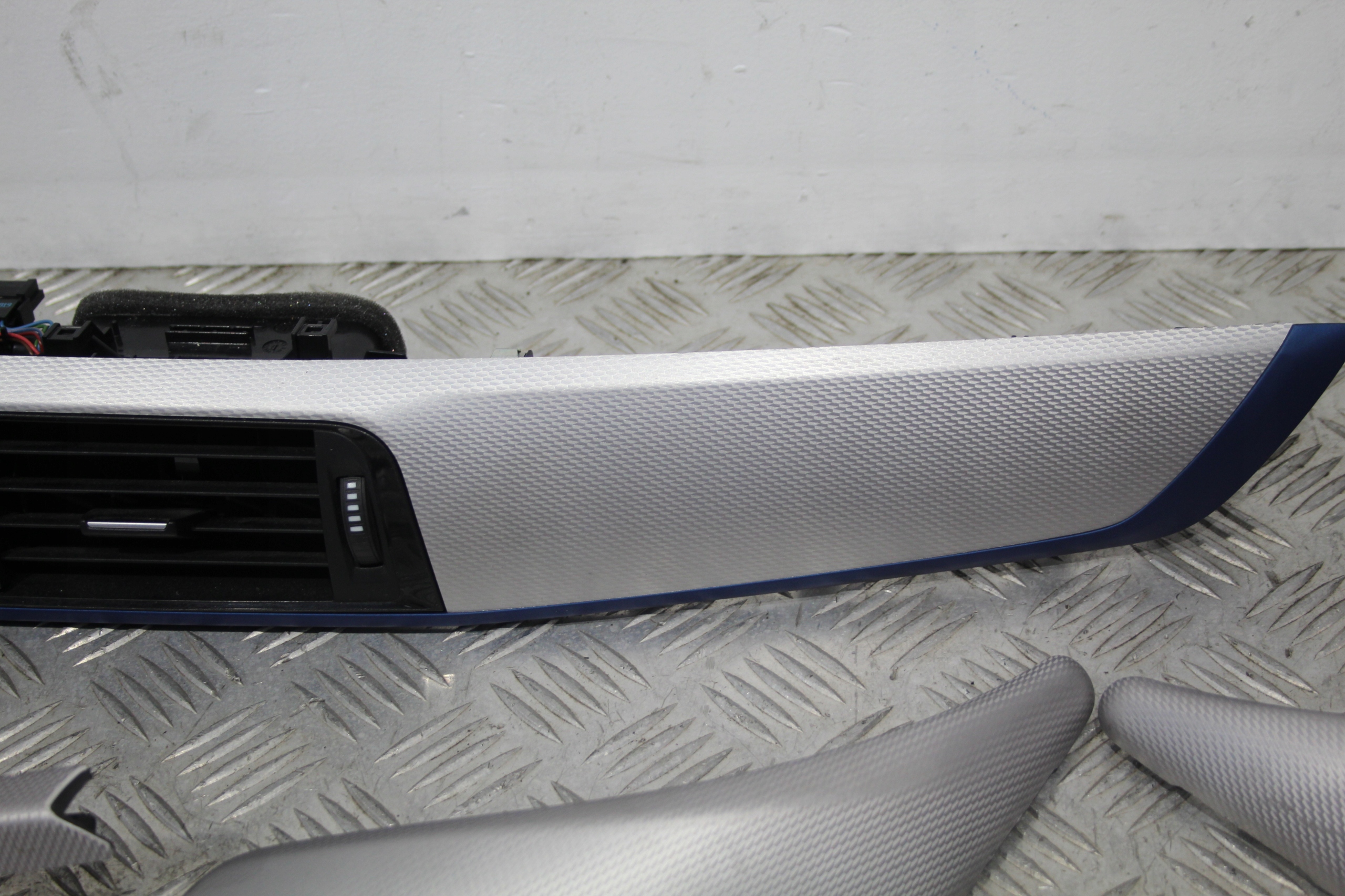 Moulage DEKORY Console BMW 1 F20 LIFT