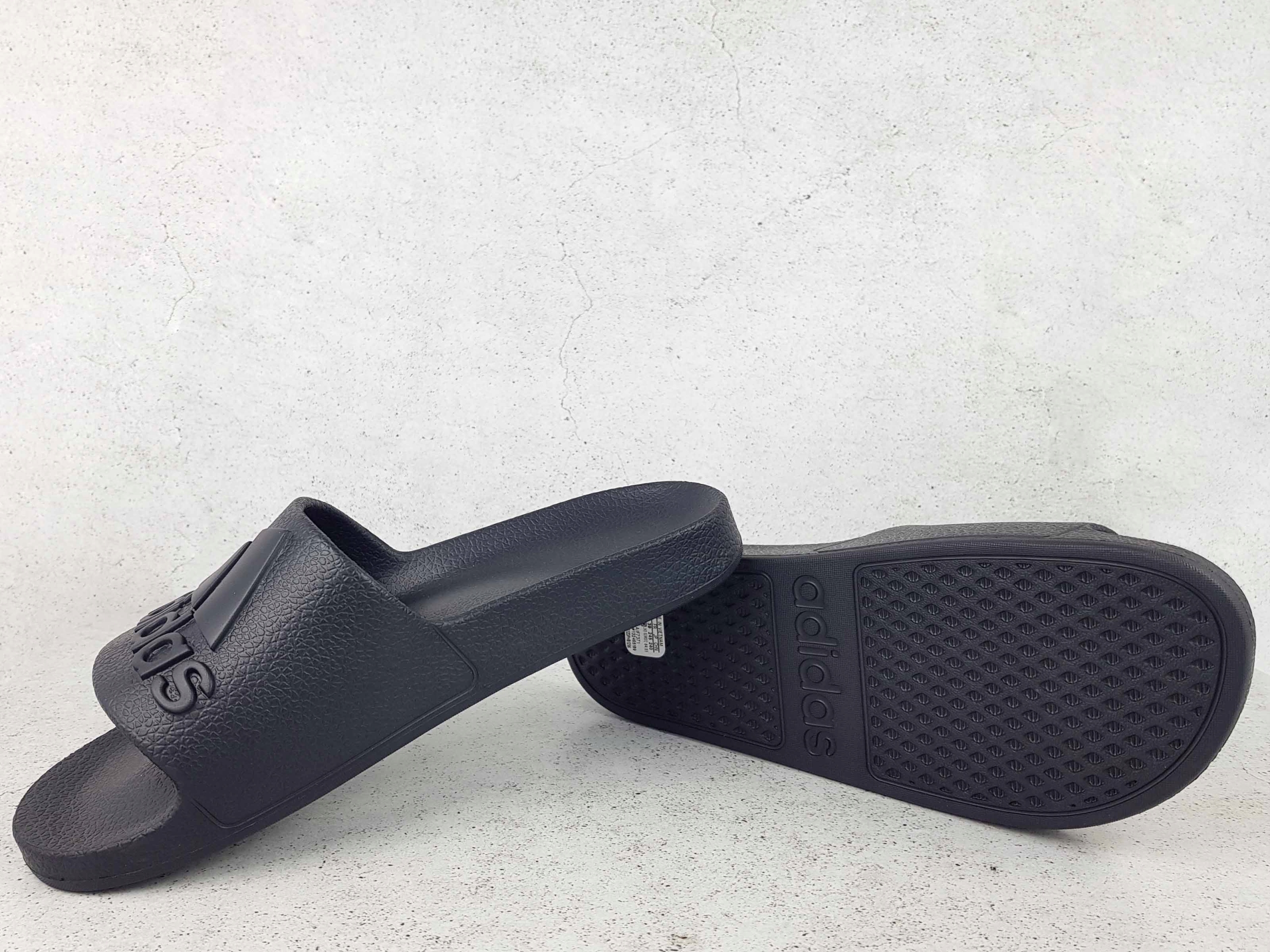 ADIDAS ADILETTE AQUA IF7371 KLAPKI BASENOWE CZARNE Rozmiar 39