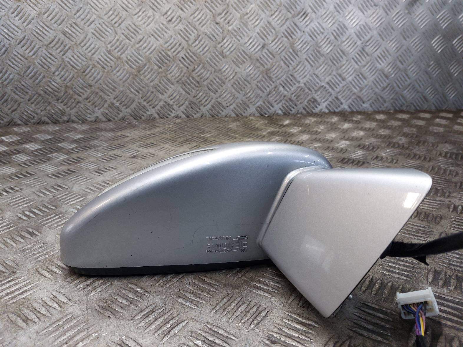 mirror right electrics HONDA FR-V and NH623M