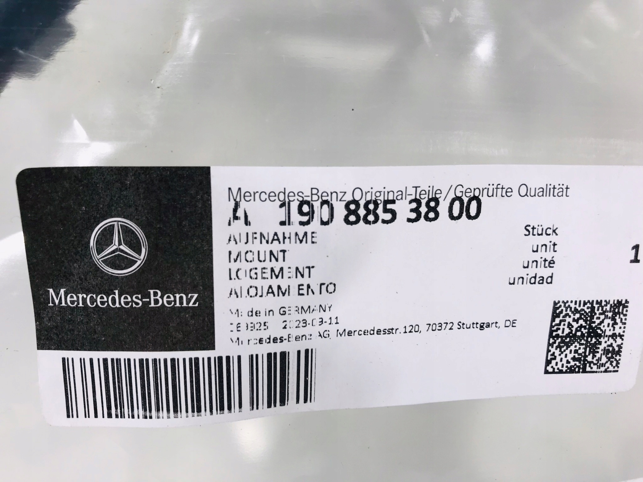 Ramka emblematu znaczka MERCEDES BENZ GT R A1908853800 Marka Mercedes-Benz
