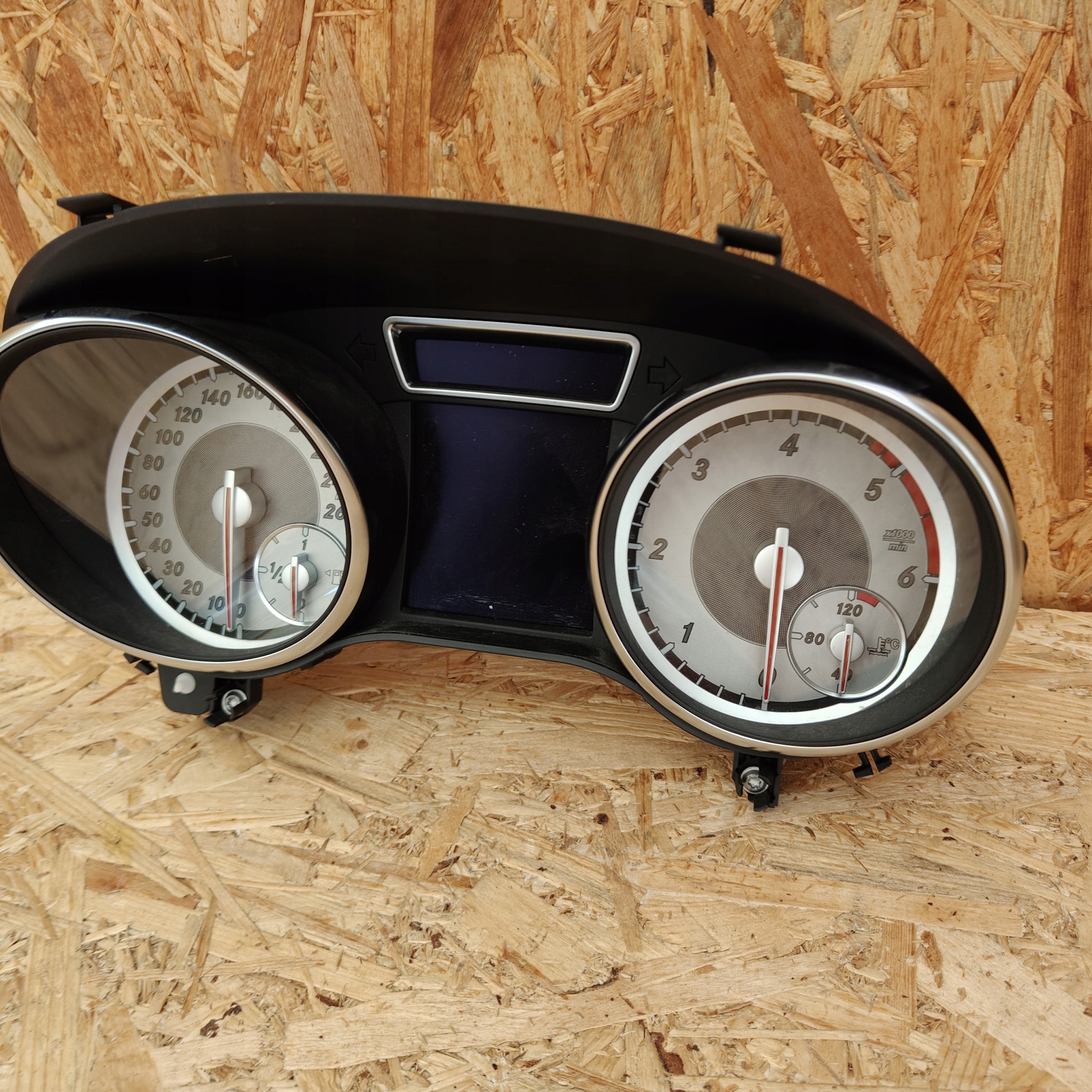 dials dials MERCEDES CLA W117 A1179007901