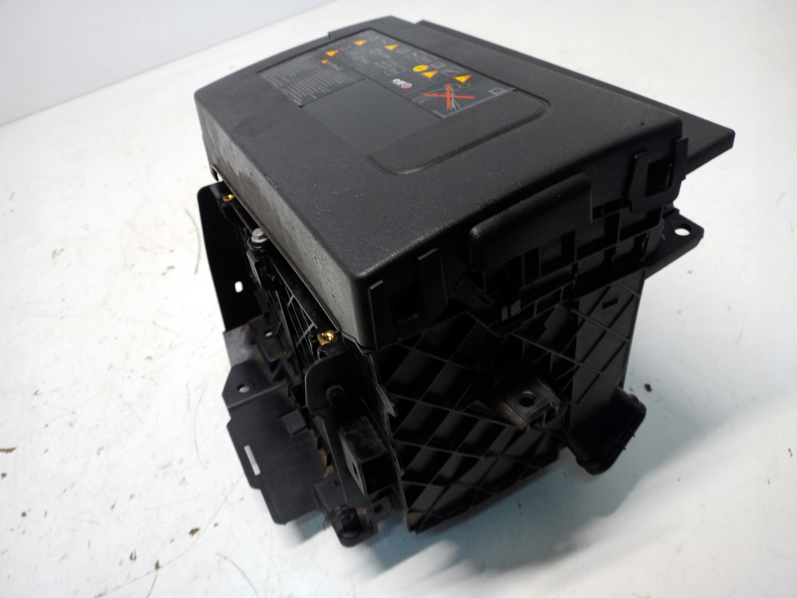 PODSTAWA AKUMULATORA TRAFIC III VIVARO B Typ samochodu Samochody osobowe