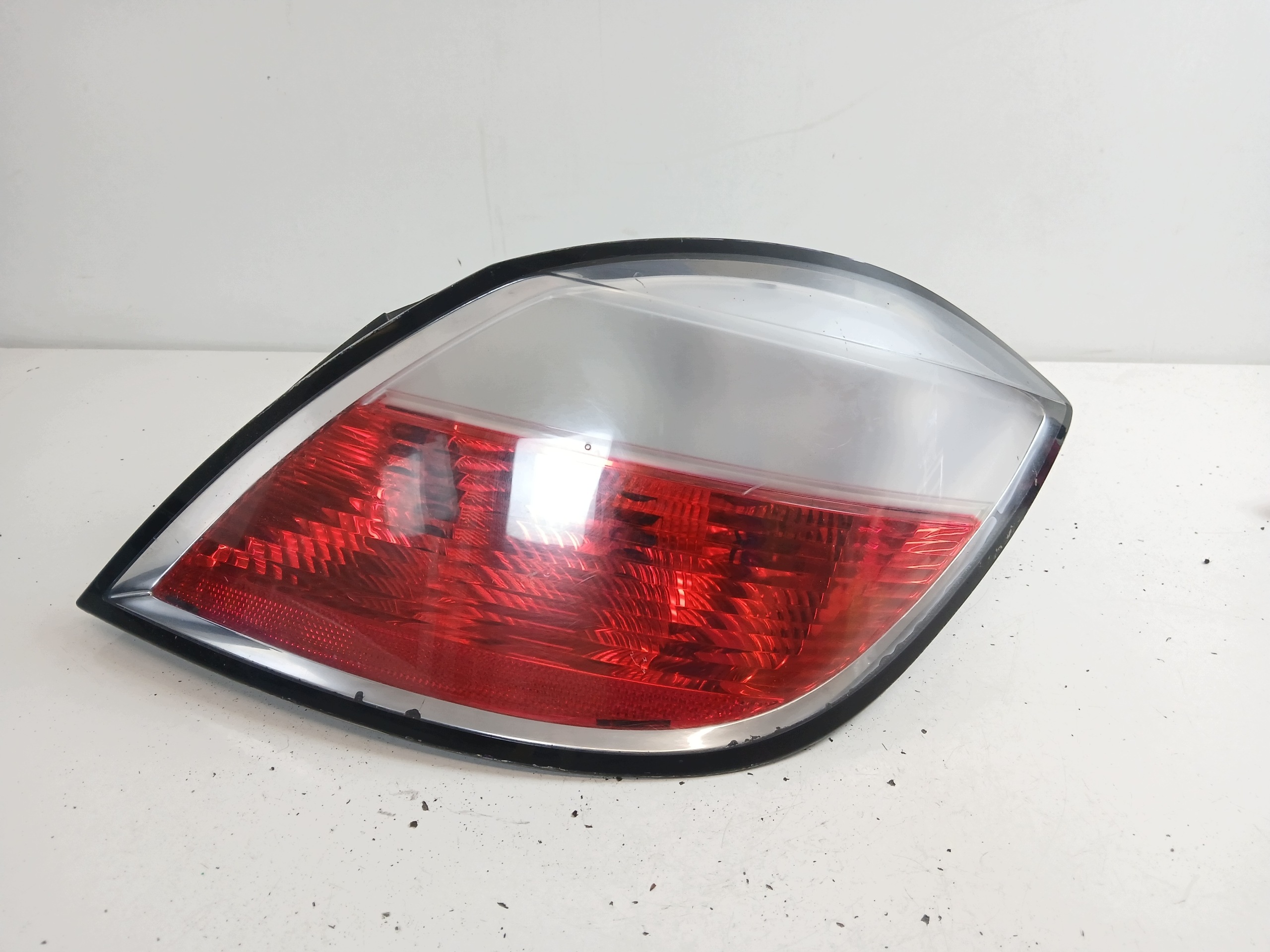 OPEL ASTRA III H HB light right rear part 5D