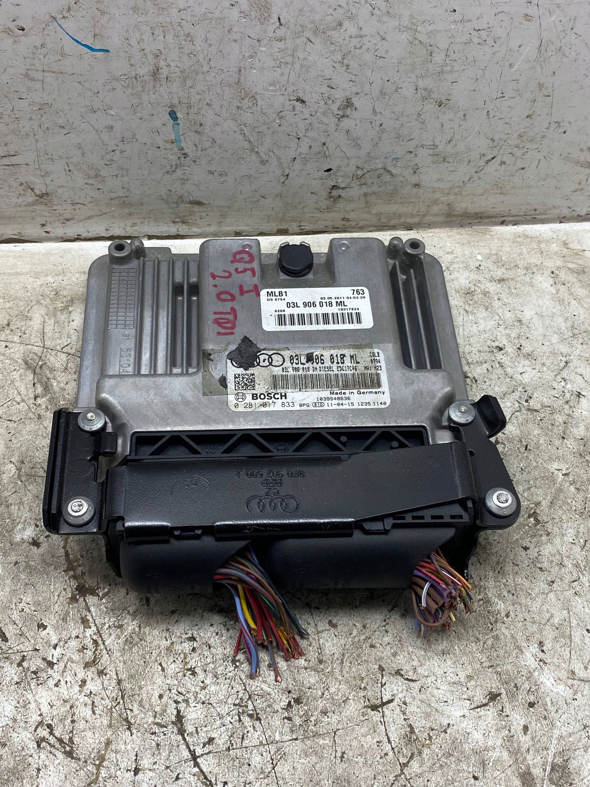 AUDI Q5 8R 2.0 TDI computer control unit of the engine 03L906018ML