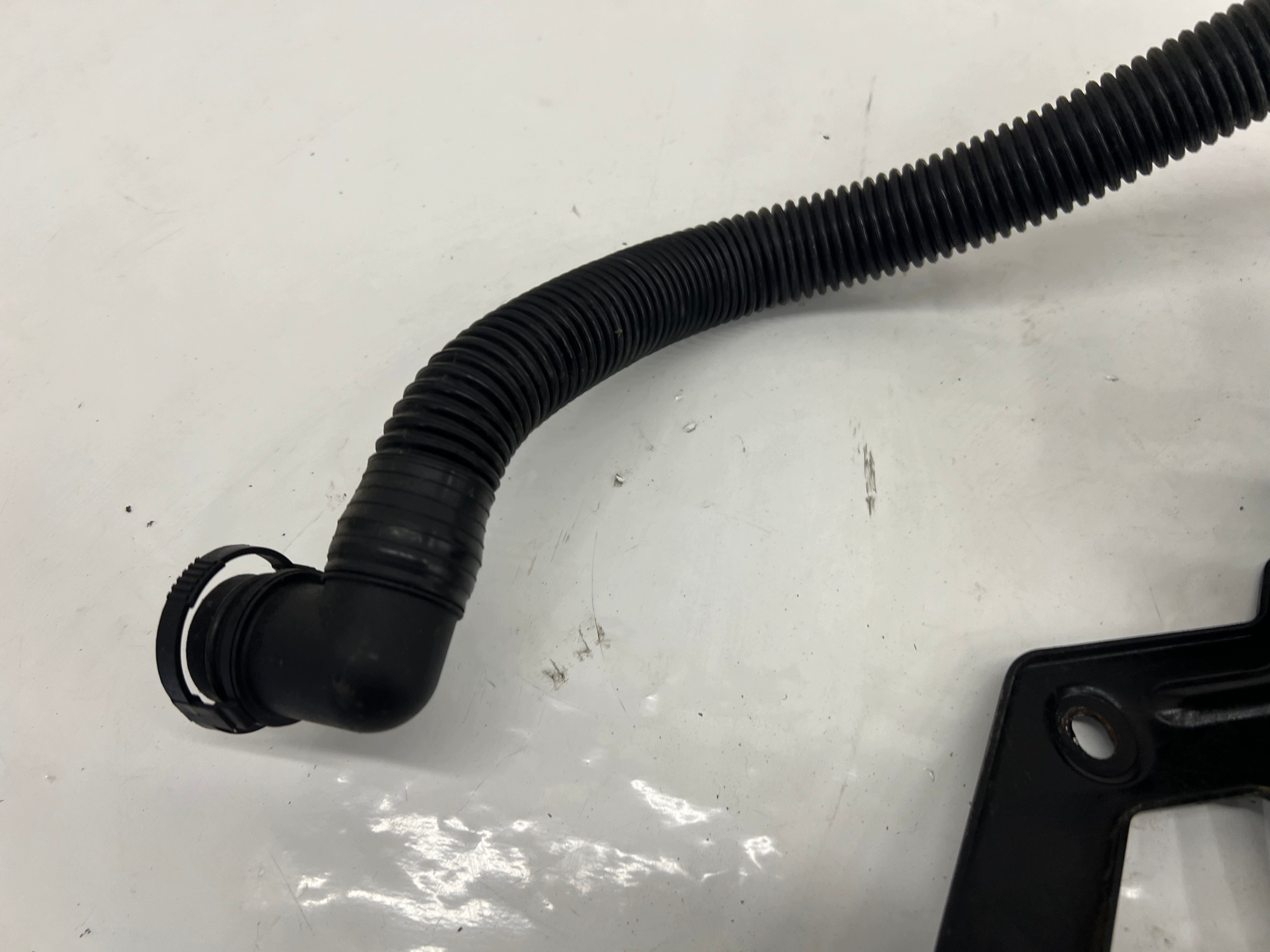 AUDI A7 4G8 A6 C7 pump air WTORNEGO 06A131333D