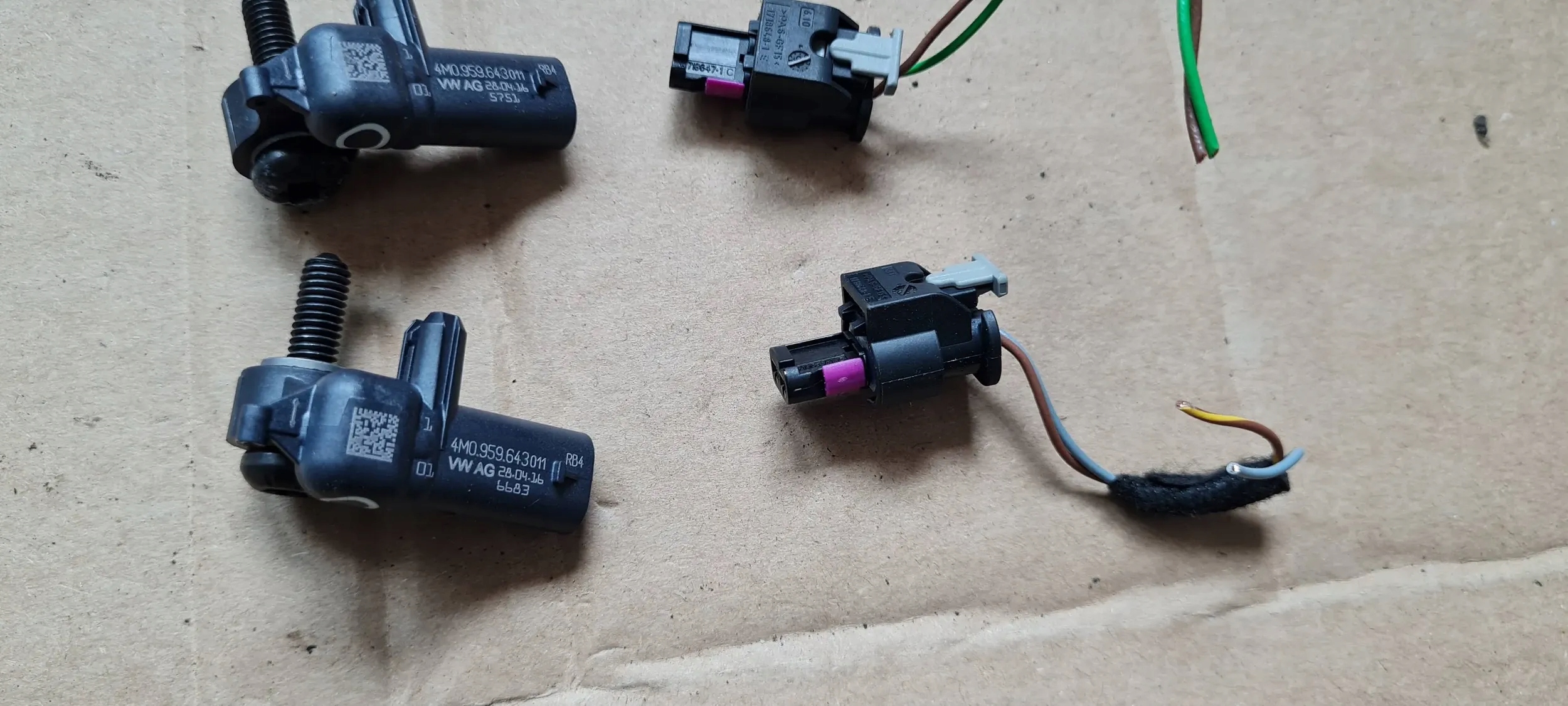 Q7 4M sensor UDERRZENIA UDERZENIOWY connecting spoiler 4M0959643 A4 B9 A5