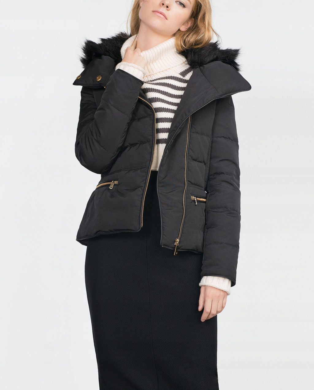 ZARA - czarna puchowa kurtka z futrem - S Rękaw długi rękaw