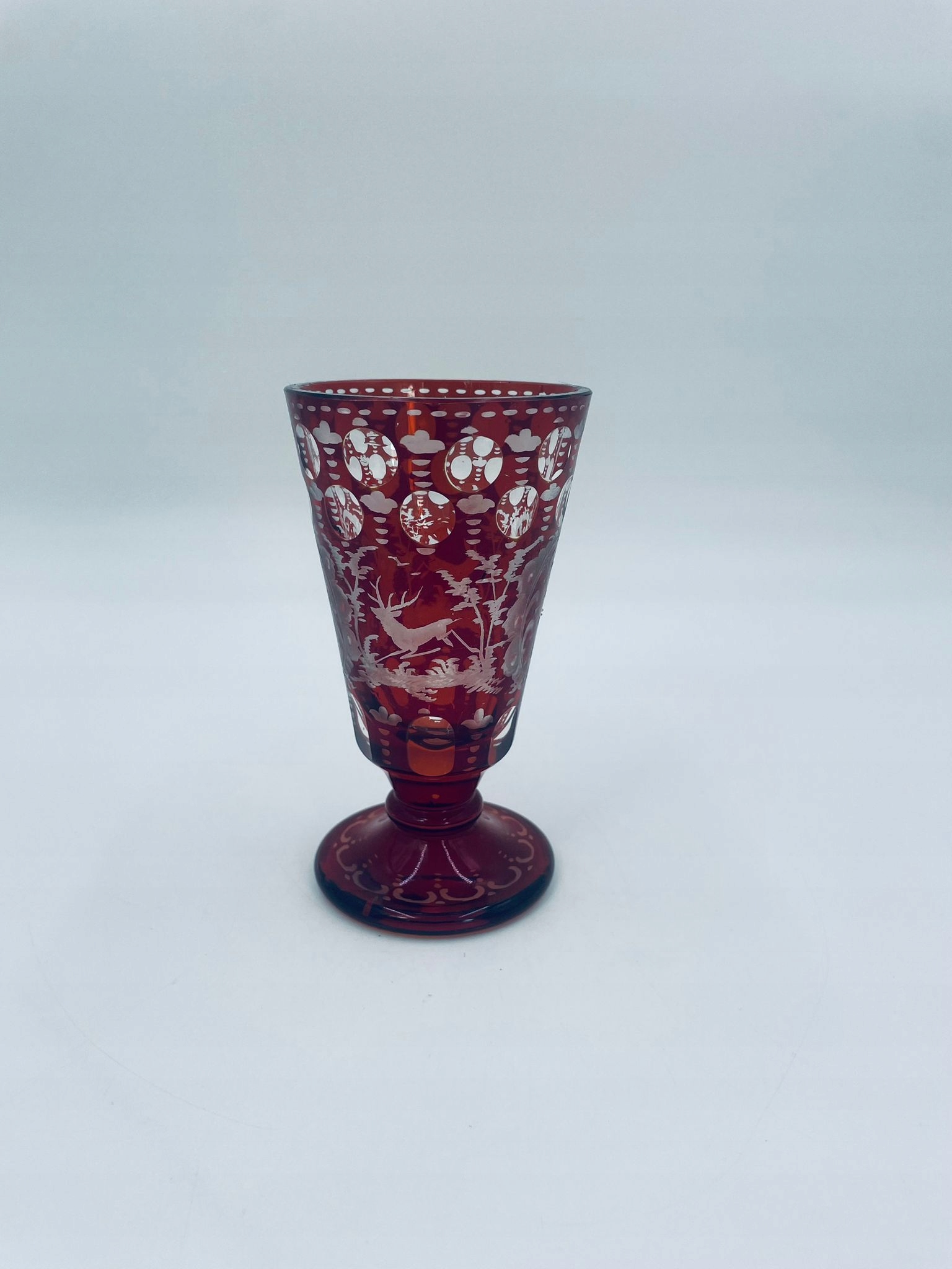 Zabytkowy kielich kryształowy Egerman Bohemia ruby red