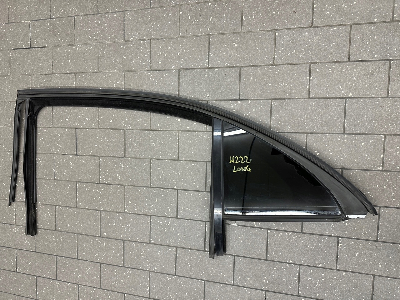 SZYBA DRZWI LEWY TYŁ TYLNA MERCEDES S KLASA W222 LONG USZCZELKA