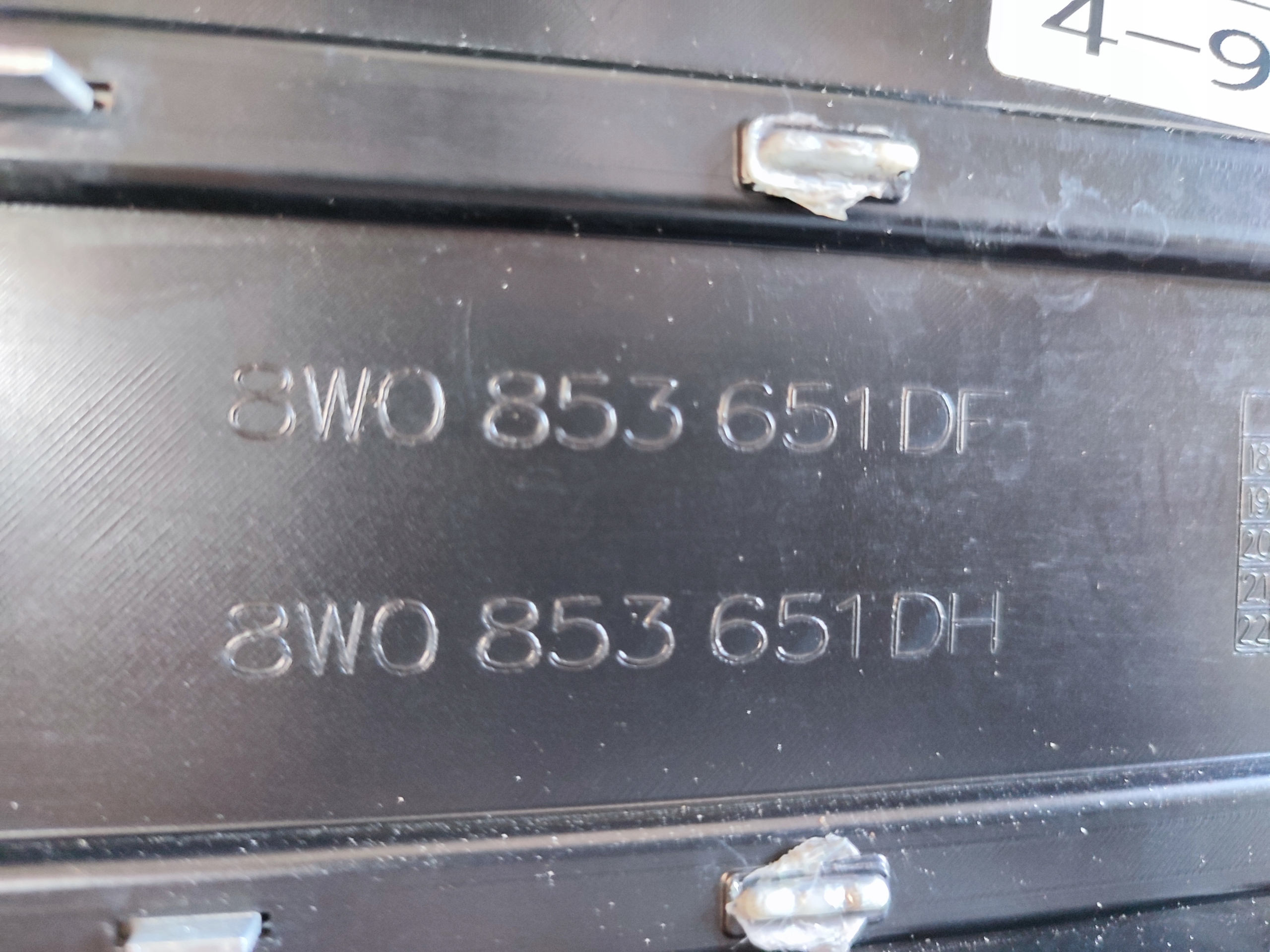 AUDI A4 B9 8W0 LIFT GRILL ATRAPA 8W0853651DF Typ samochodu Samochody osobowe