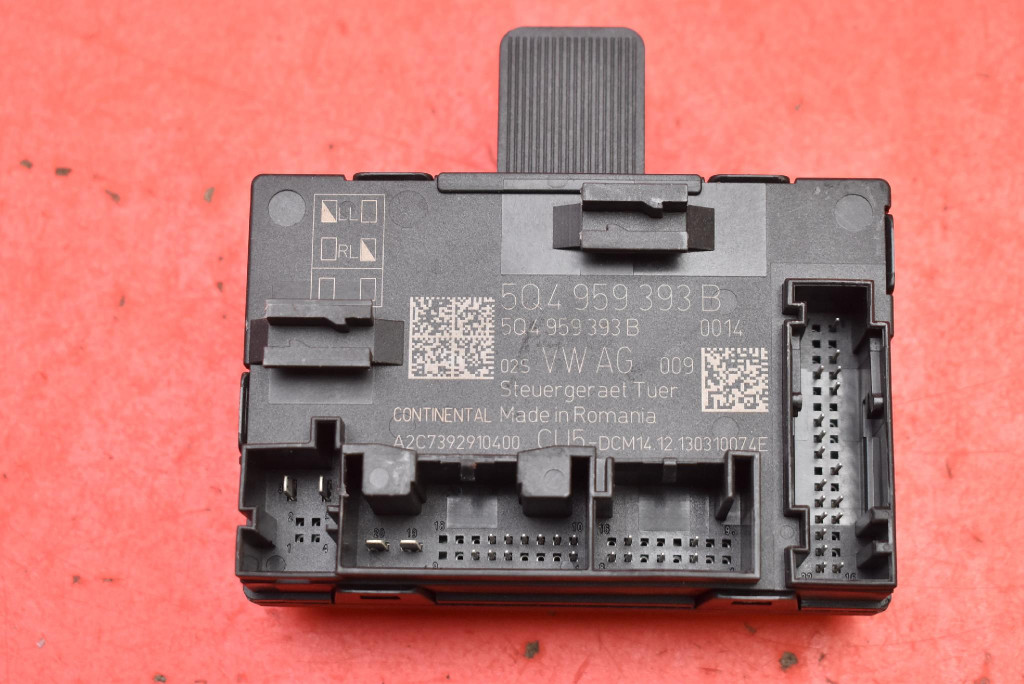 control unit module door left front 5Q4959393B SKODA OCTAVIA 3 III KOMBI 13-17