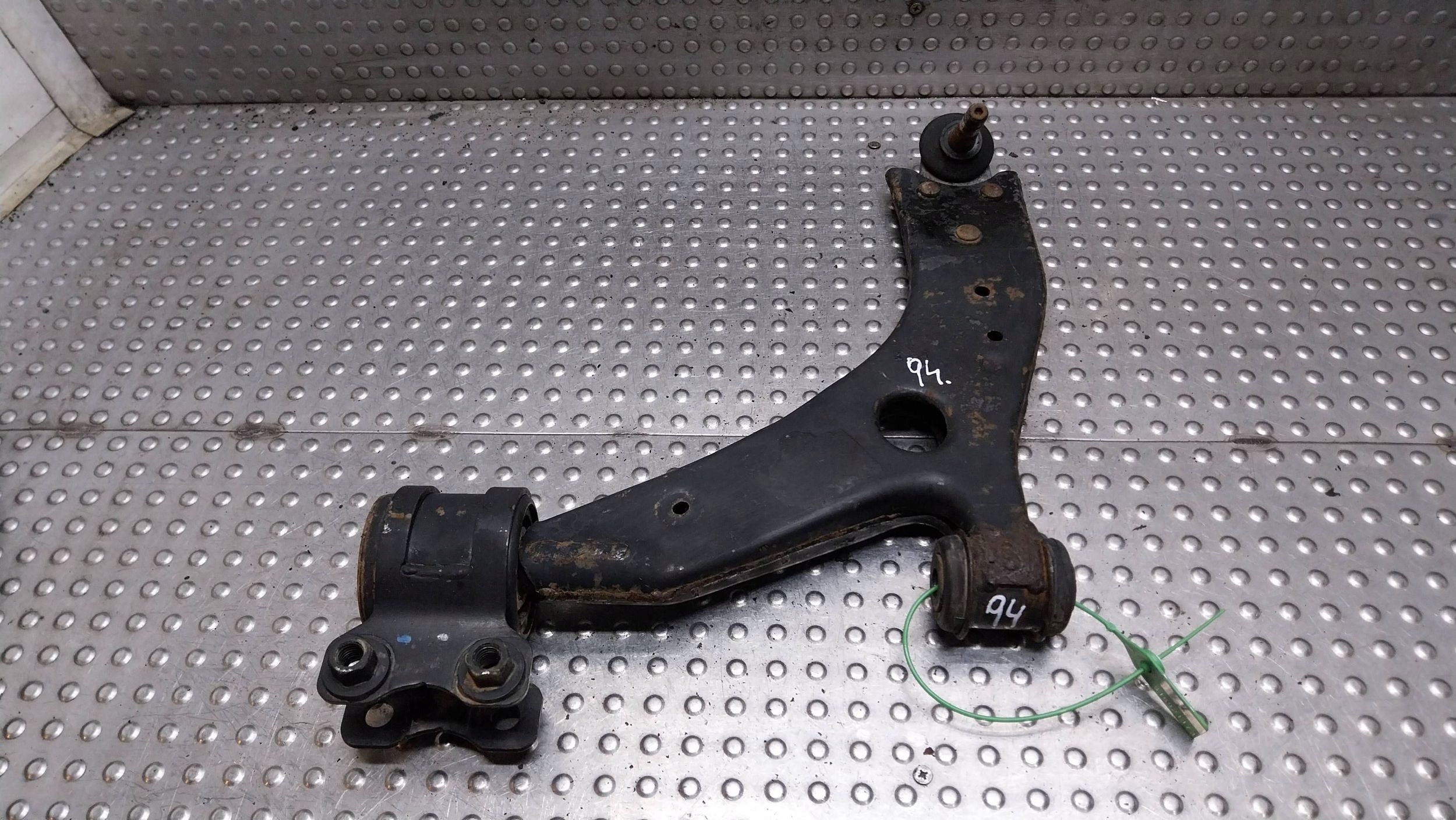 arm left front 3M51-3A424-AF FORD FOCUS MK2 C-MAX MK1